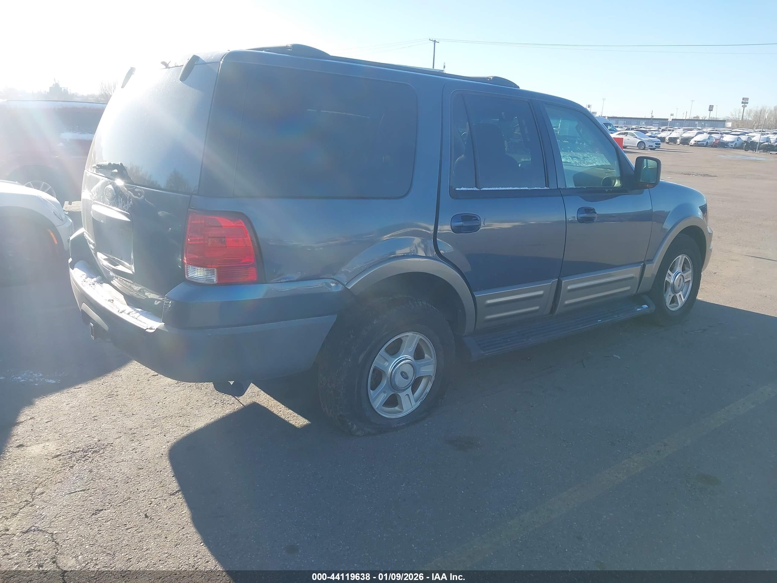FORD EXPEDITION image 4