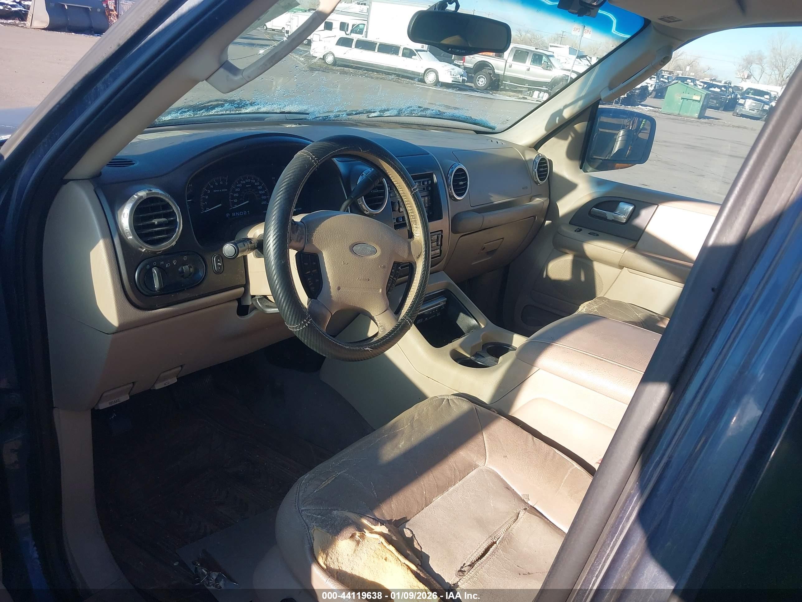 FORD EXPEDITION image 5