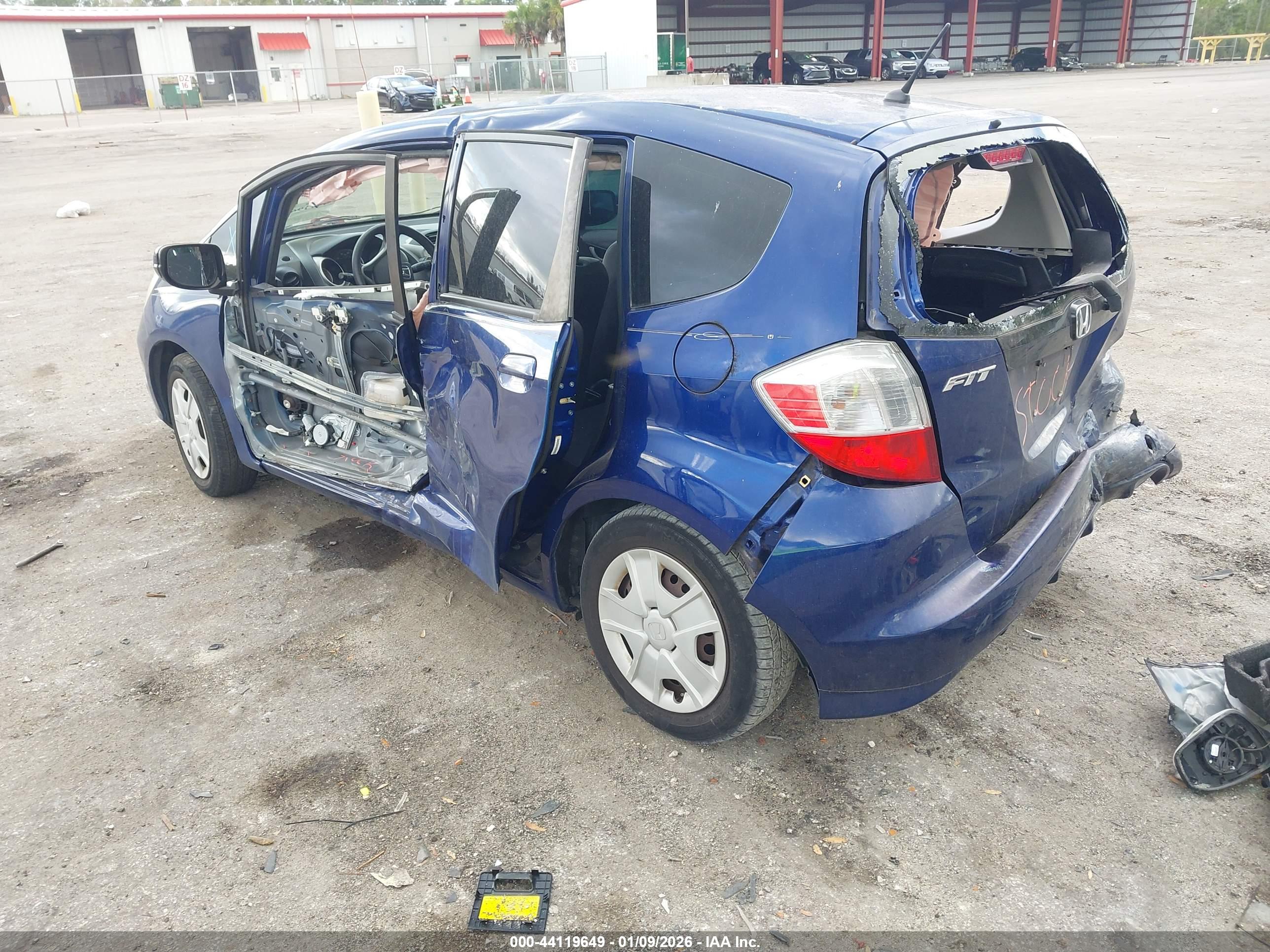 HONDA FIT image 3