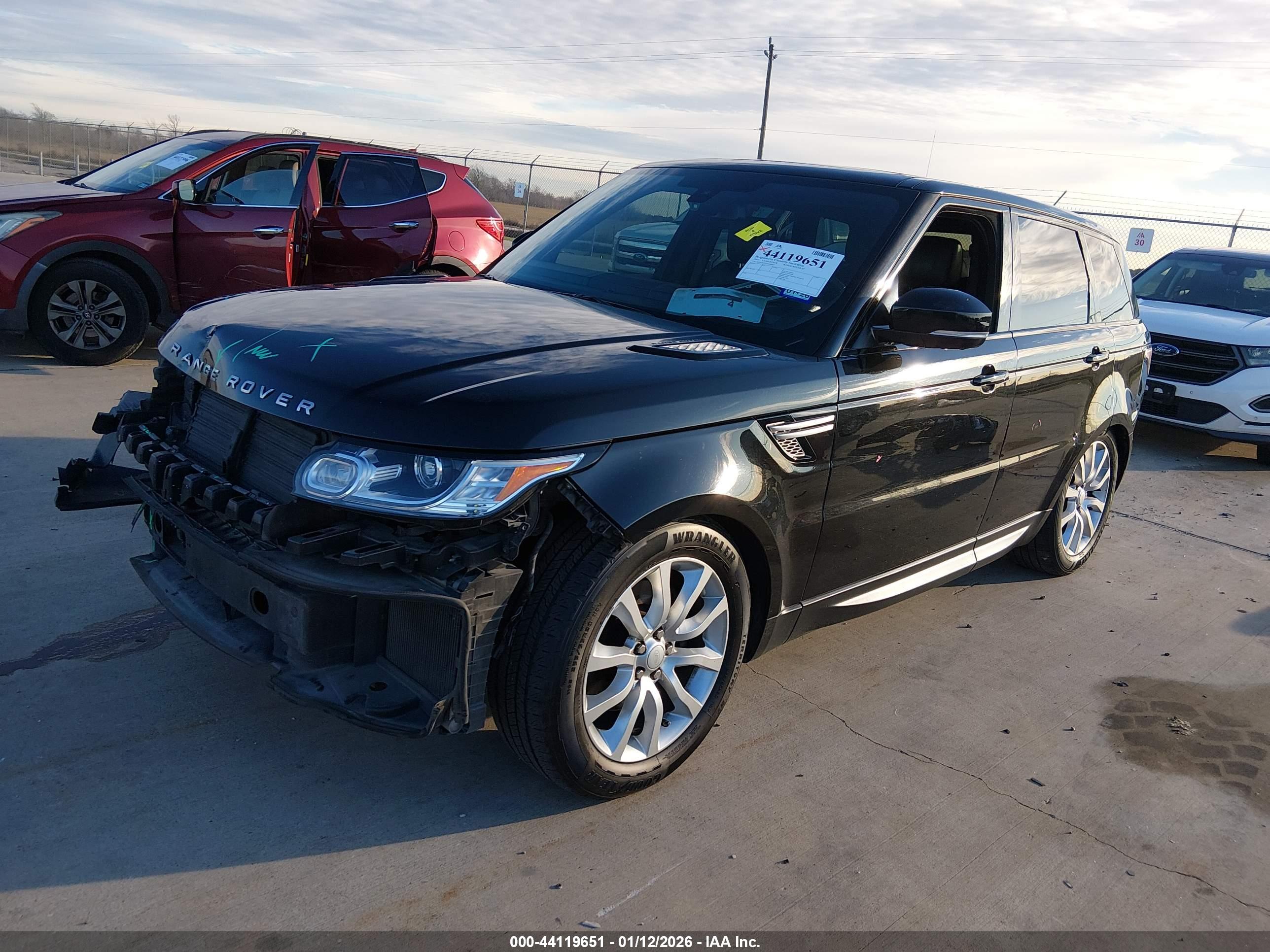 LAND ROVER image 2