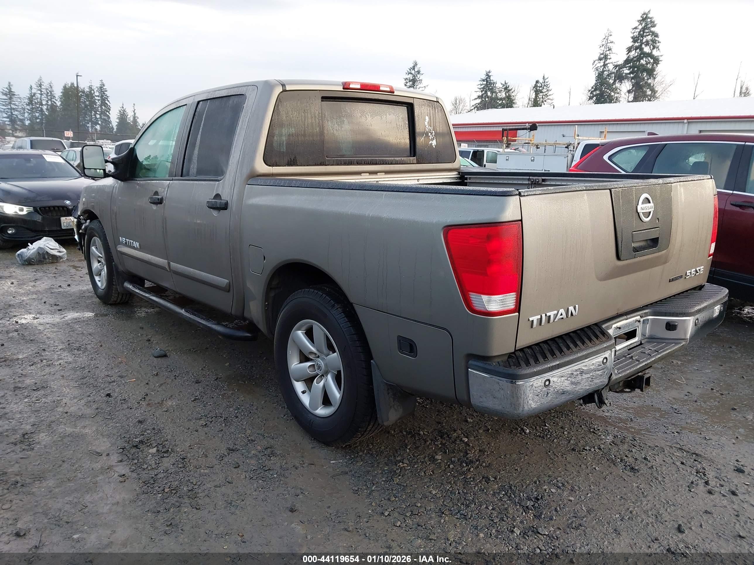 NISSAN TITAN image 3
