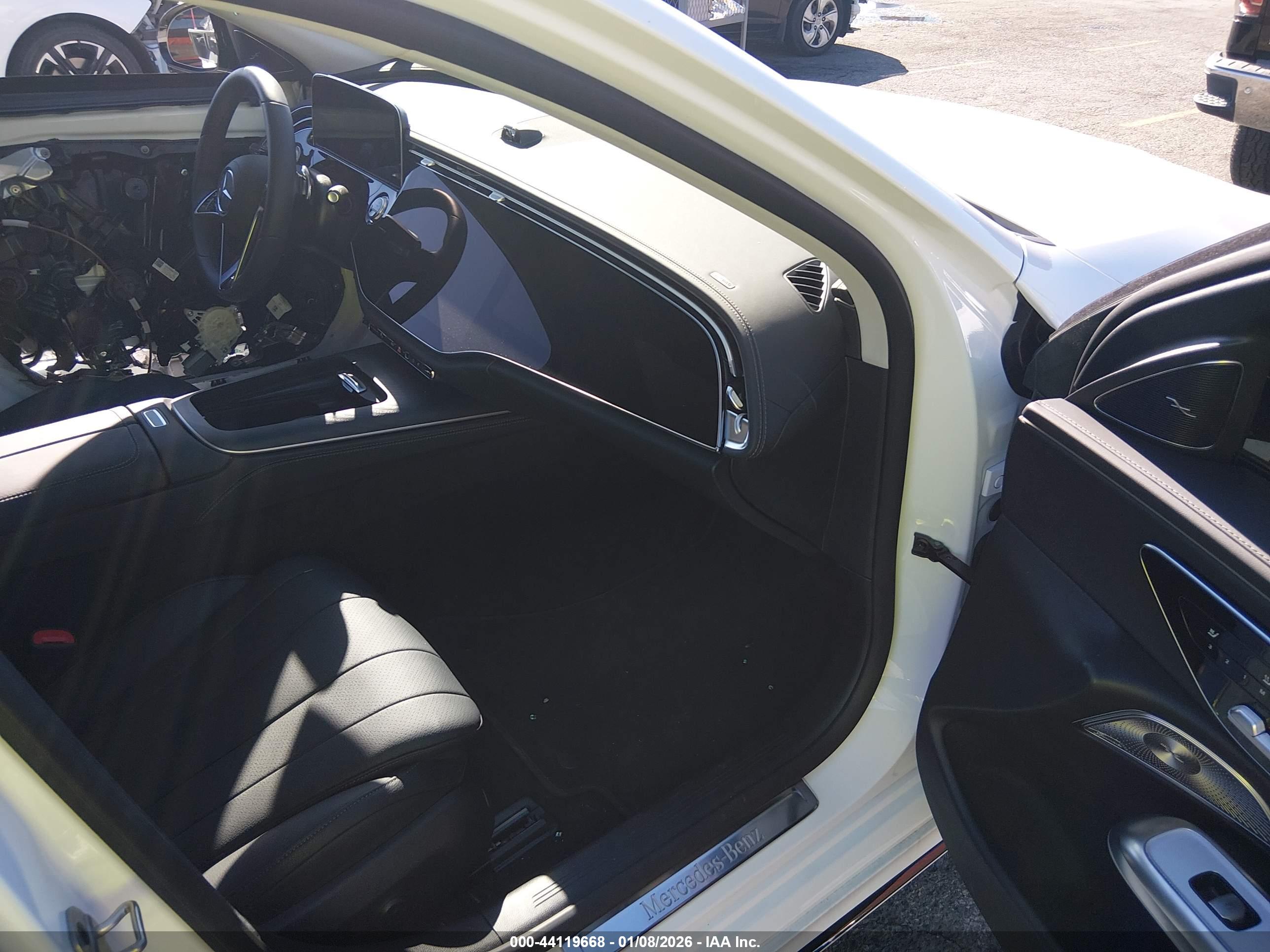 MERCEDES-BENZ E image 5