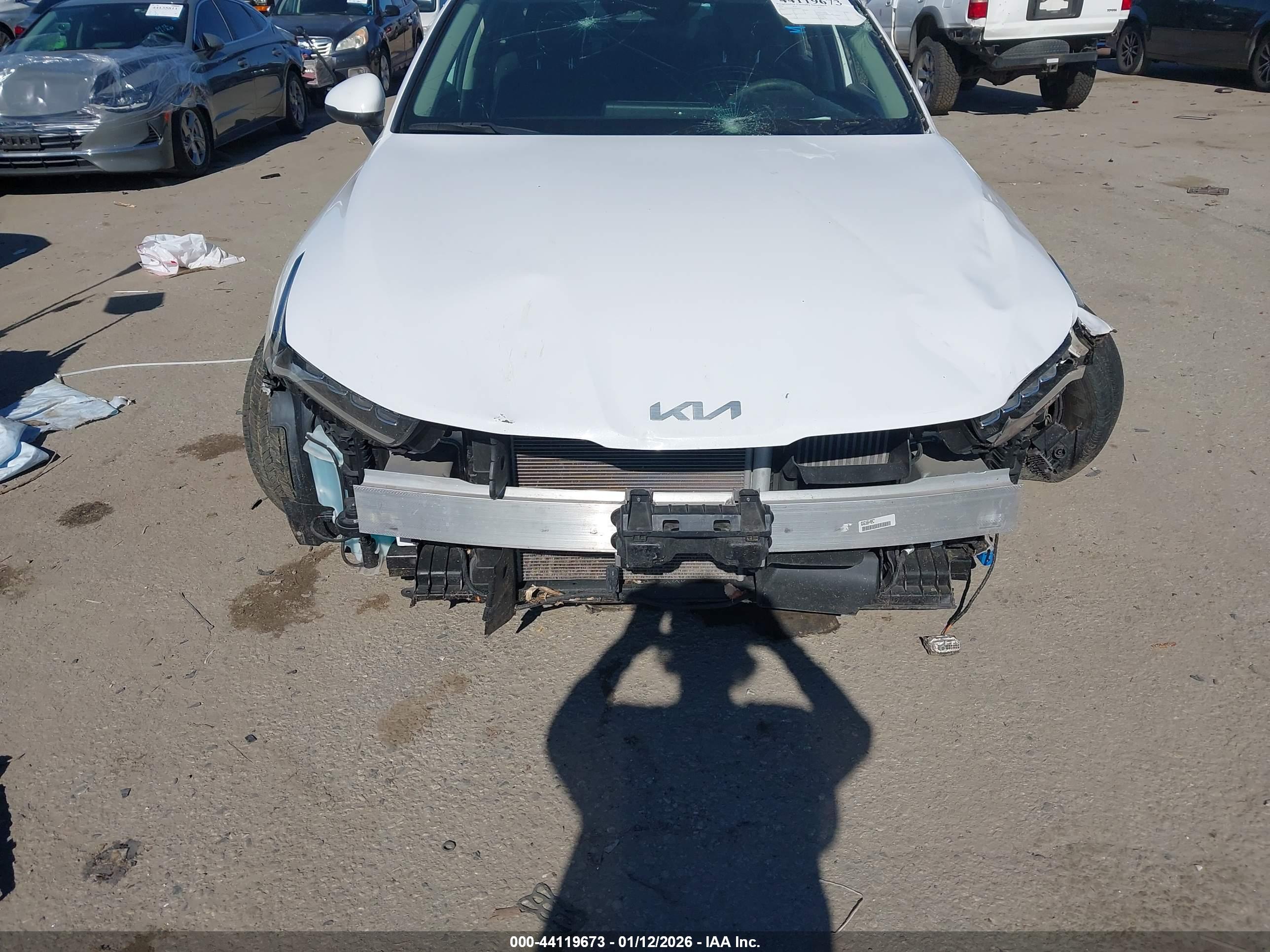 KIA K5 image 6