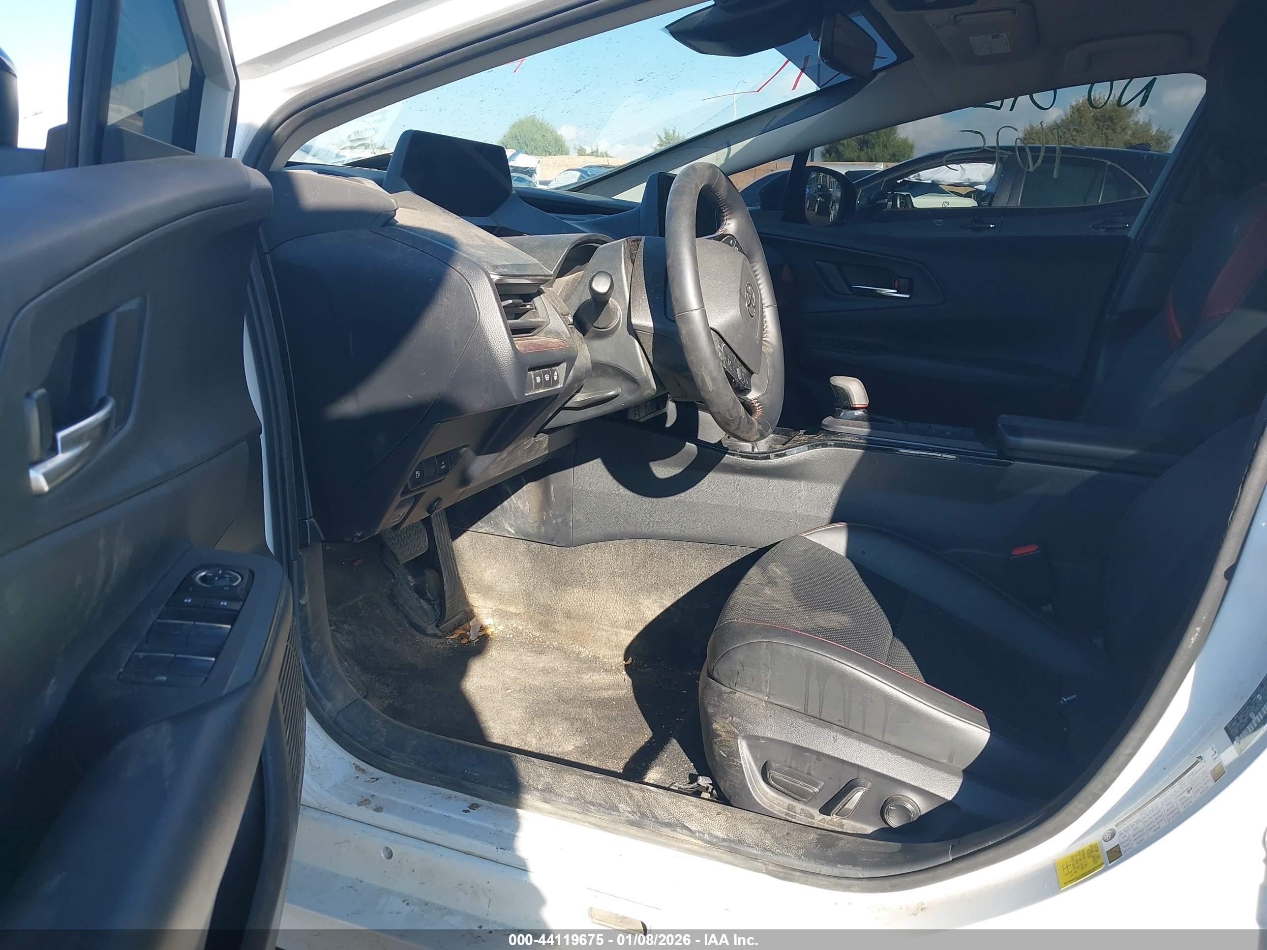 TOYOTA PRIUS image 5