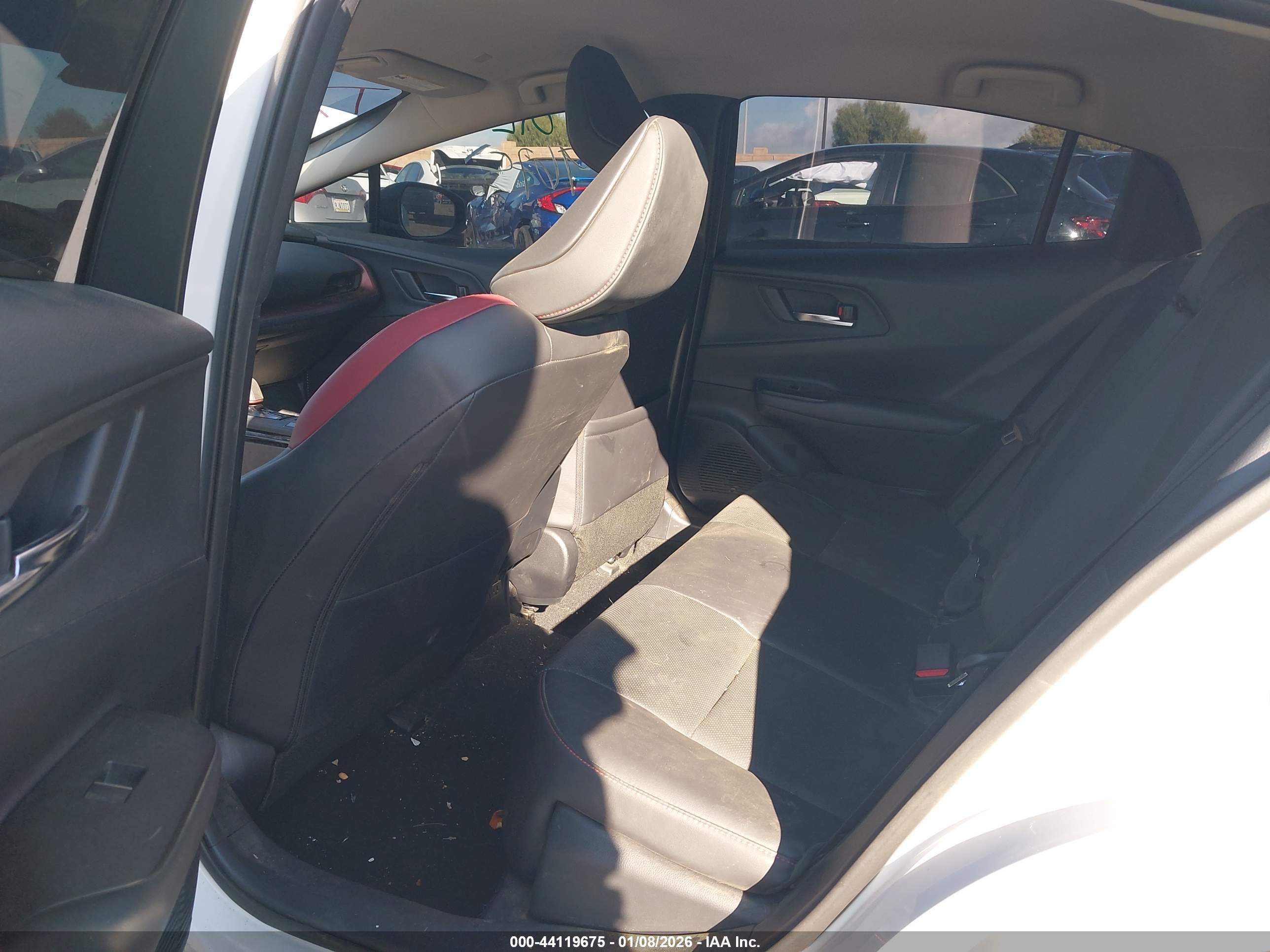 TOYOTA PRIUS image 8