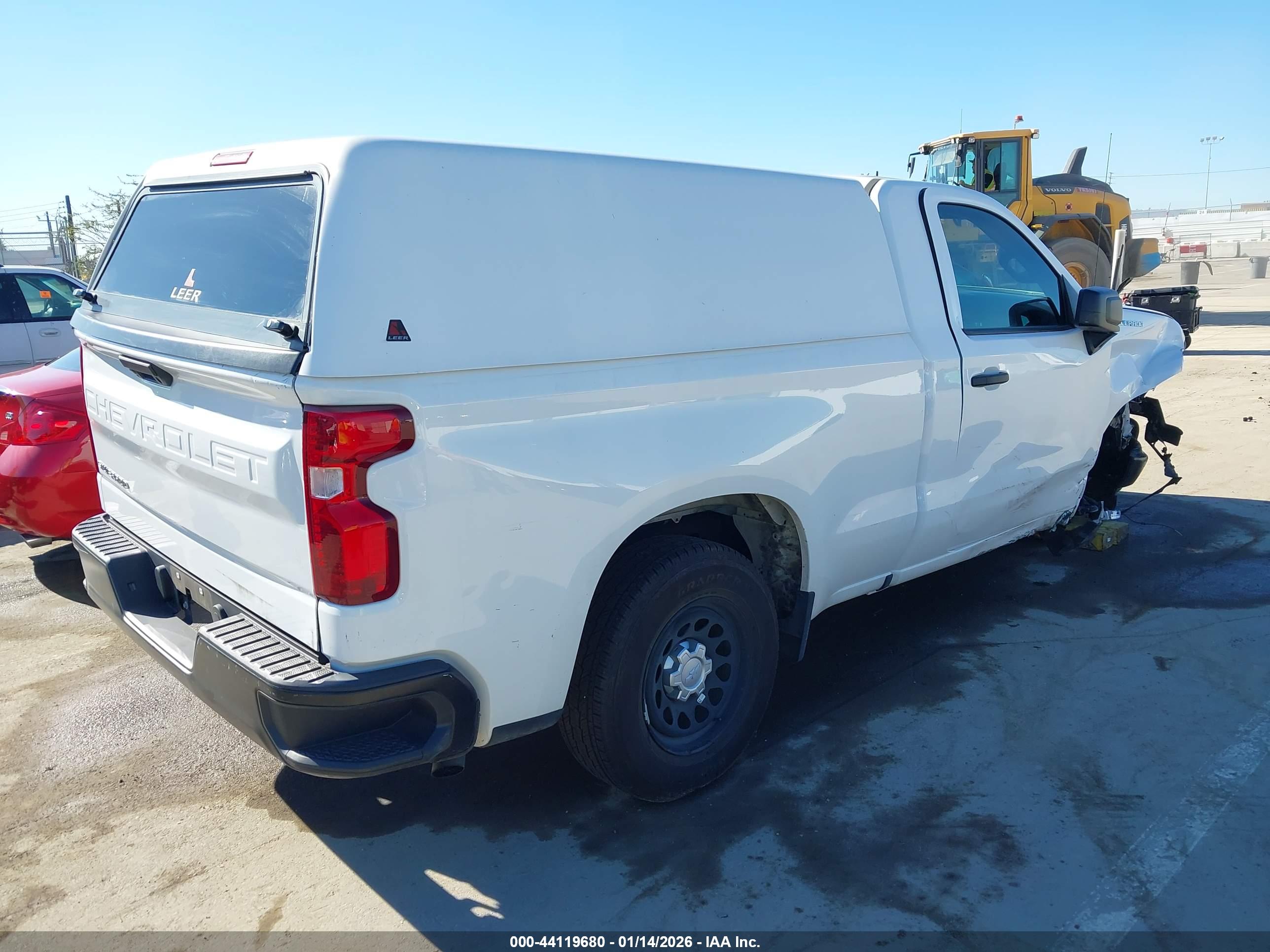 CHEVROLET SILVERADO image 4