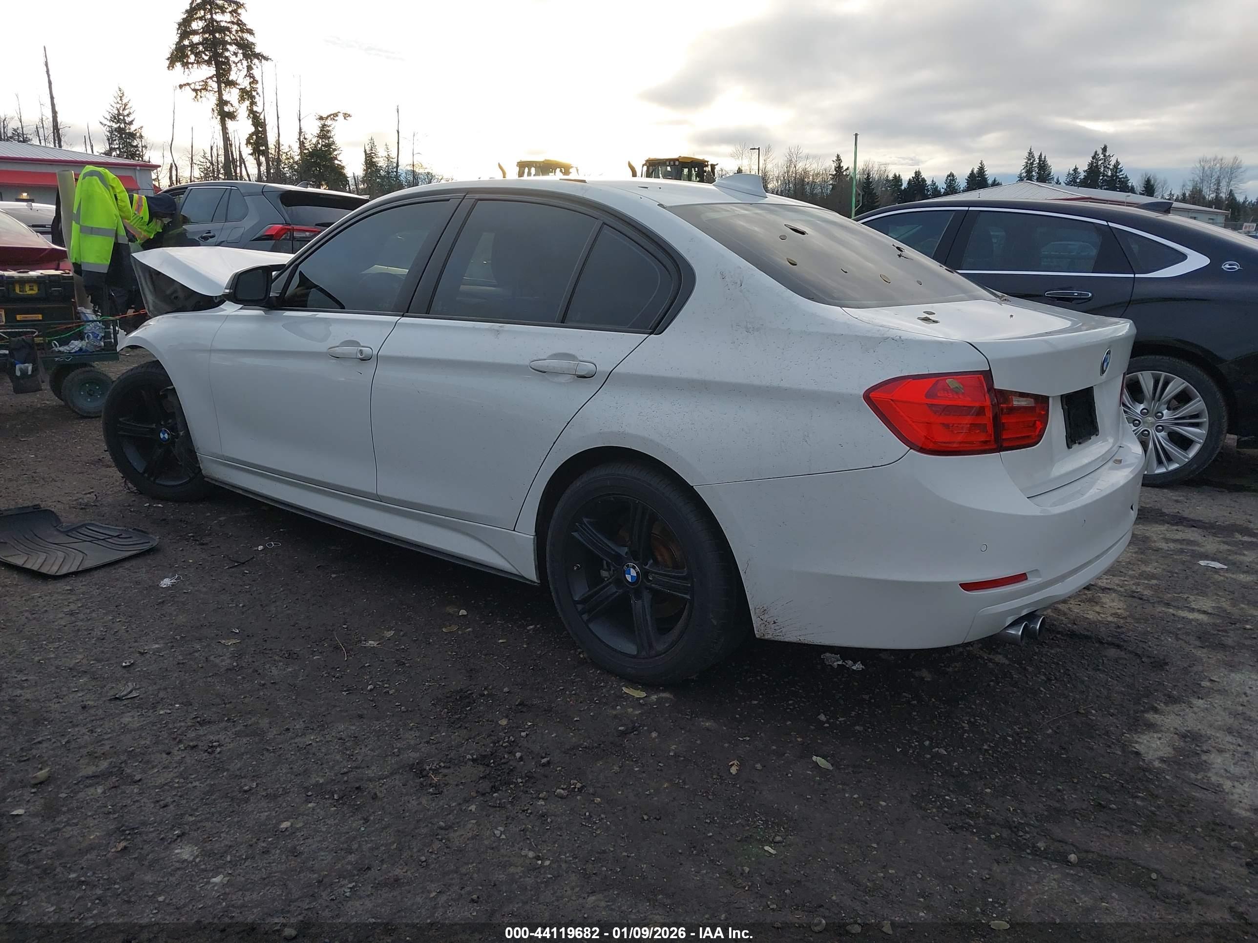 BMW 328I image 3