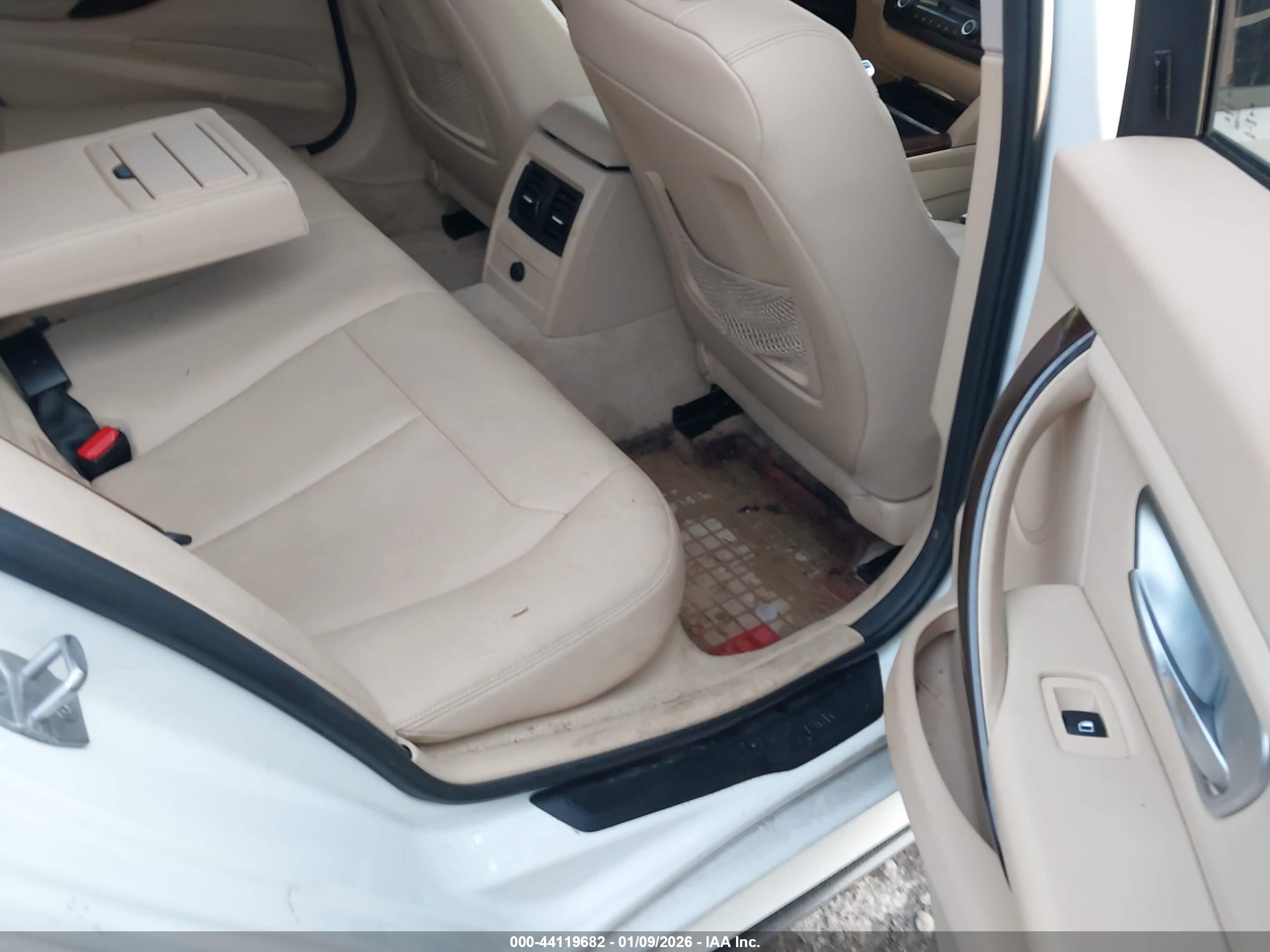 BMW 328I image 8