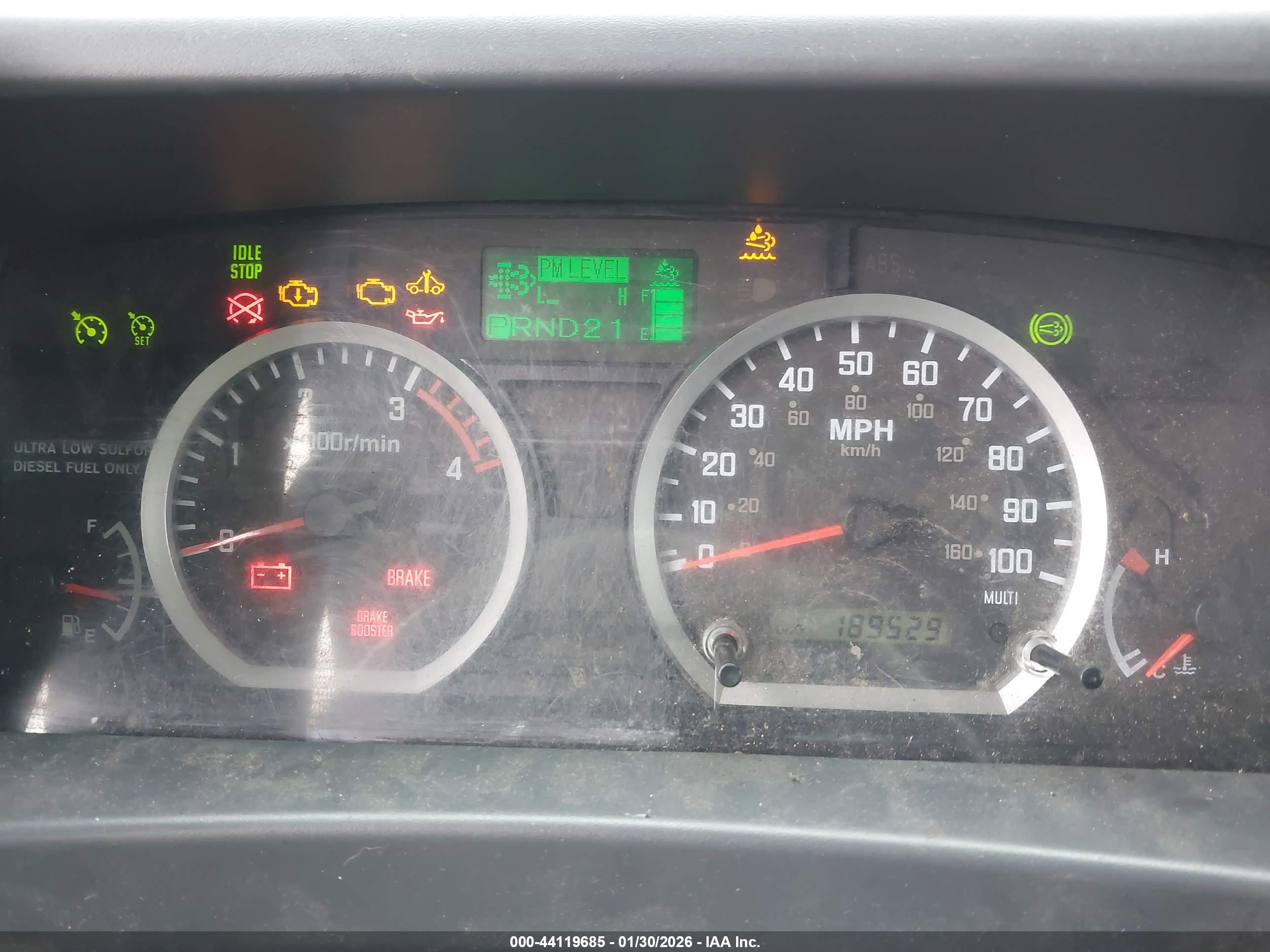 ISUZU NPR image 6