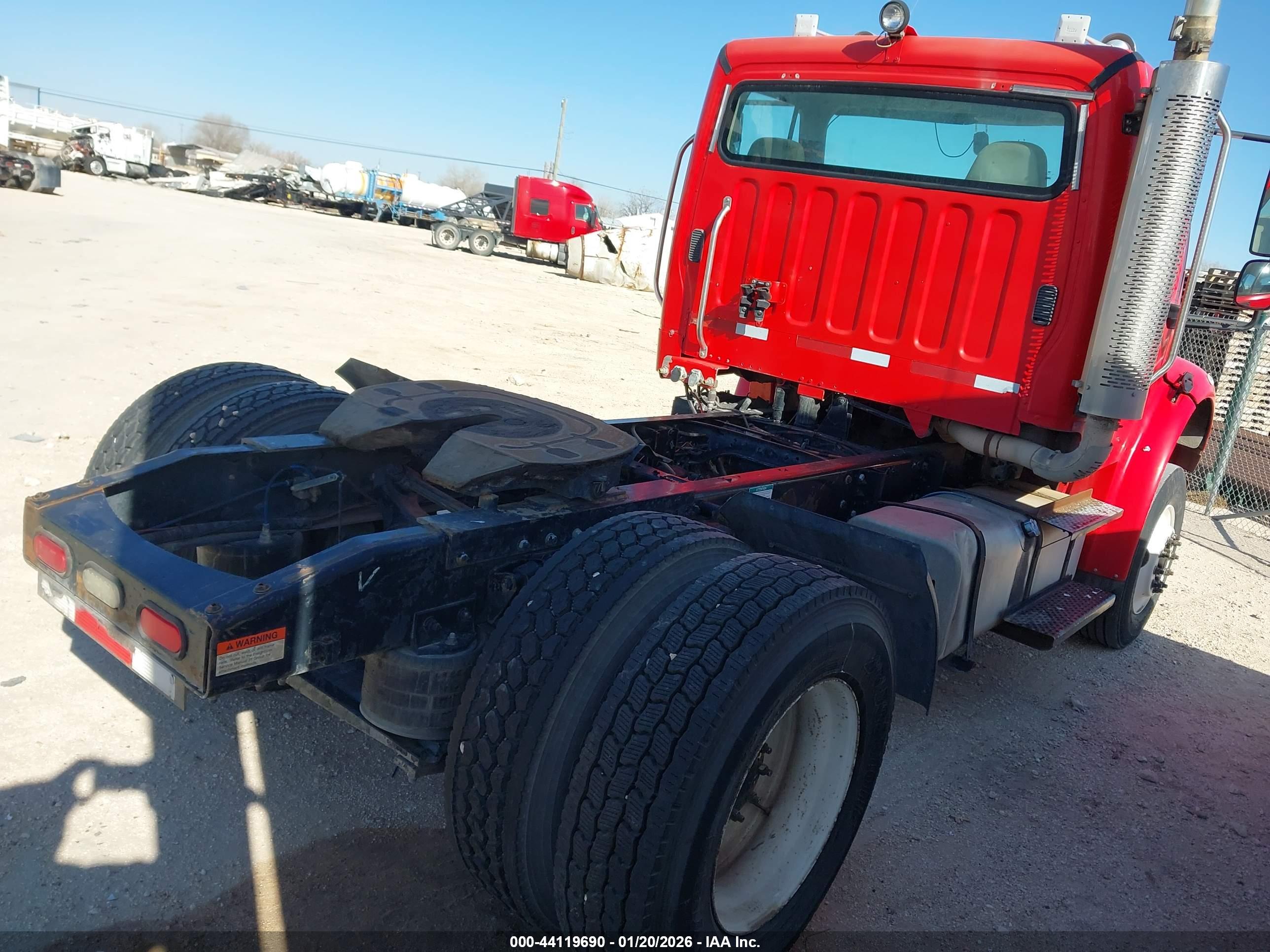 FREIGHTLINER M2 image 4