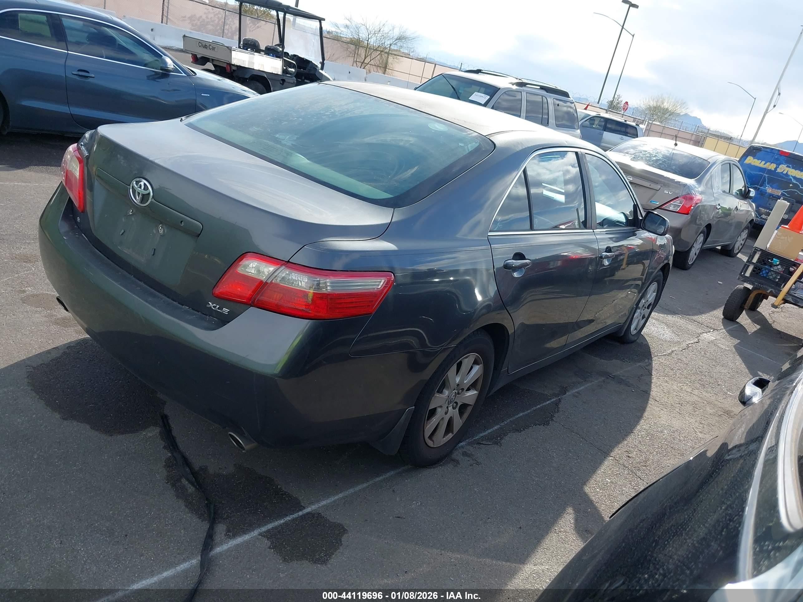 TOYOTA CAMRY image 4