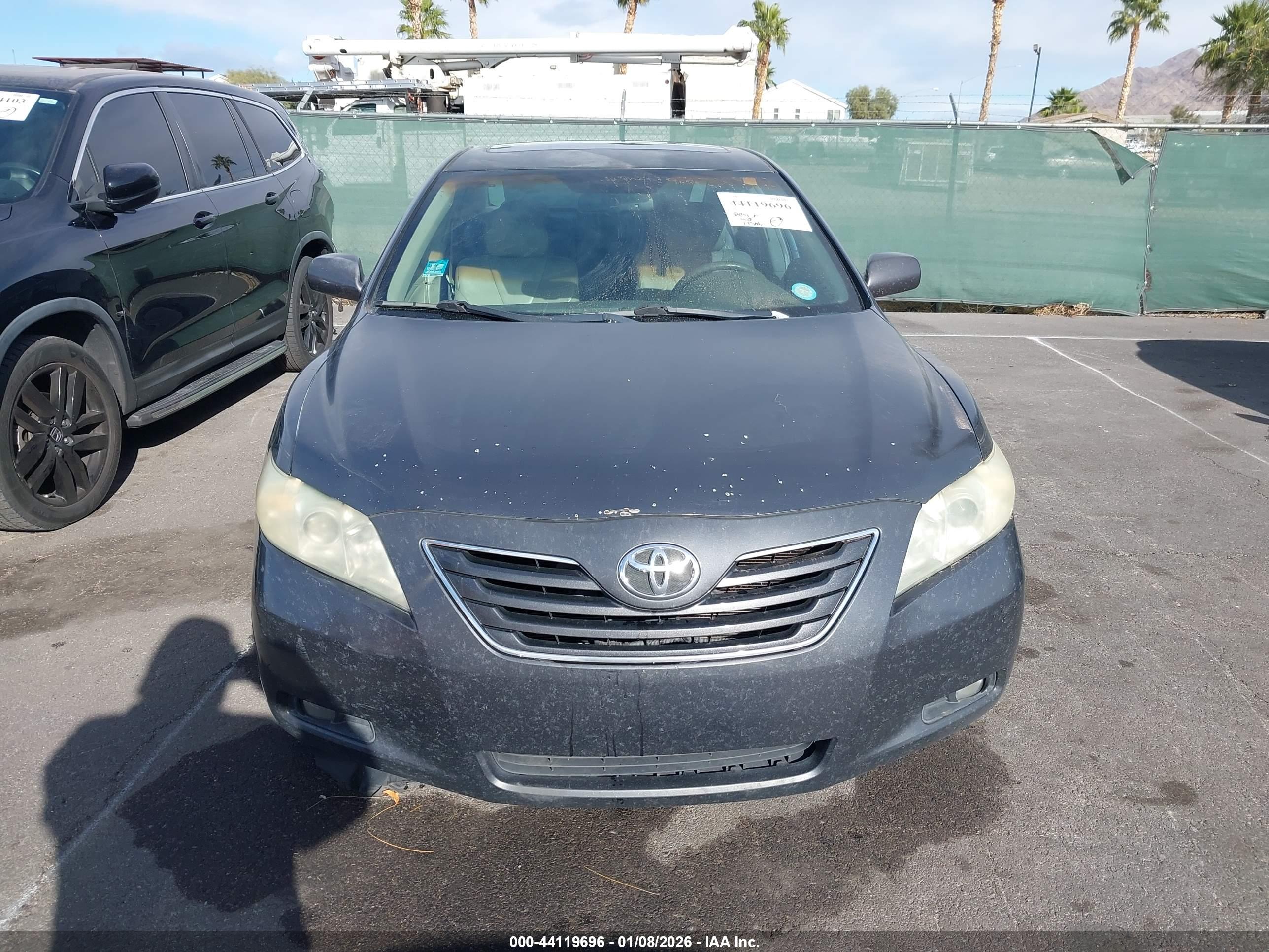 TOYOTA CAMRY image 6