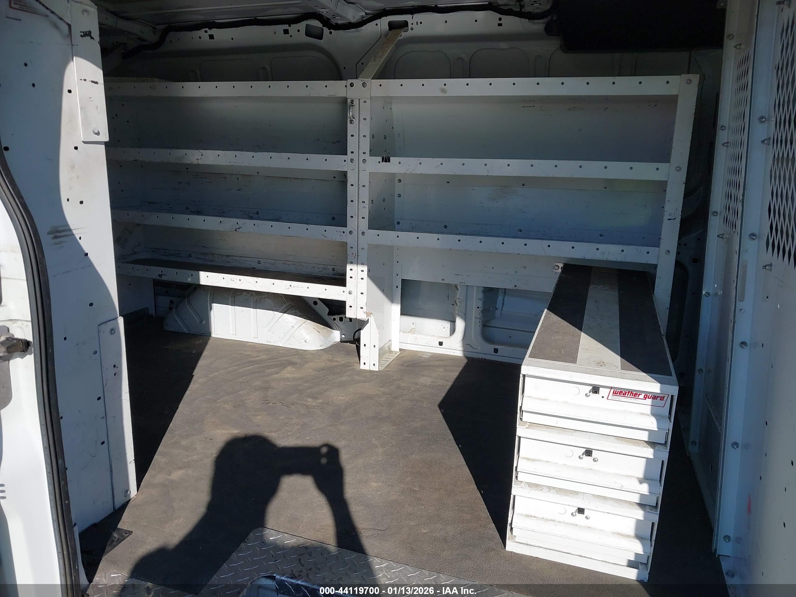 FORD TRANSIT-150 image 8