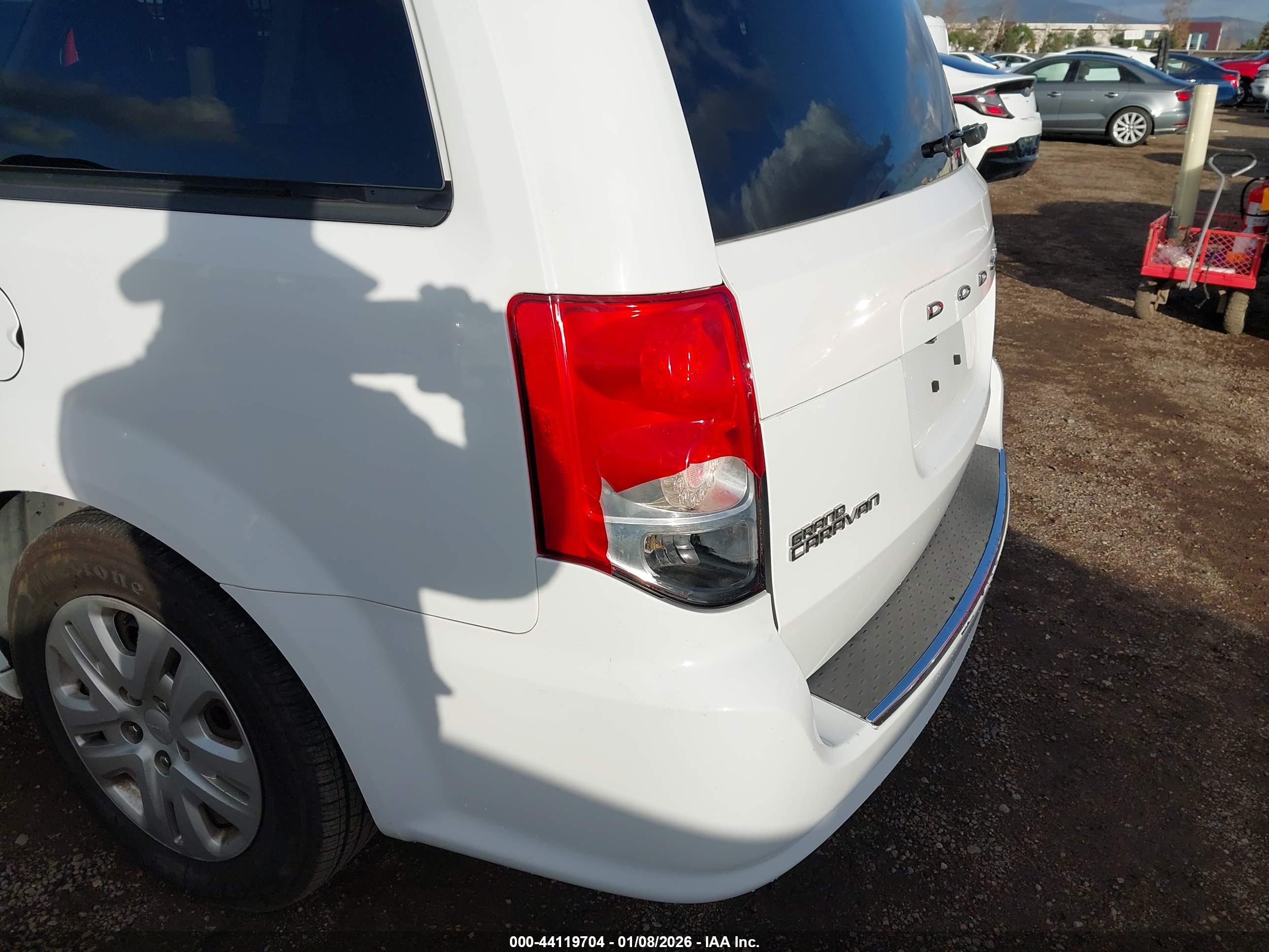 DODGE GRAND image 6