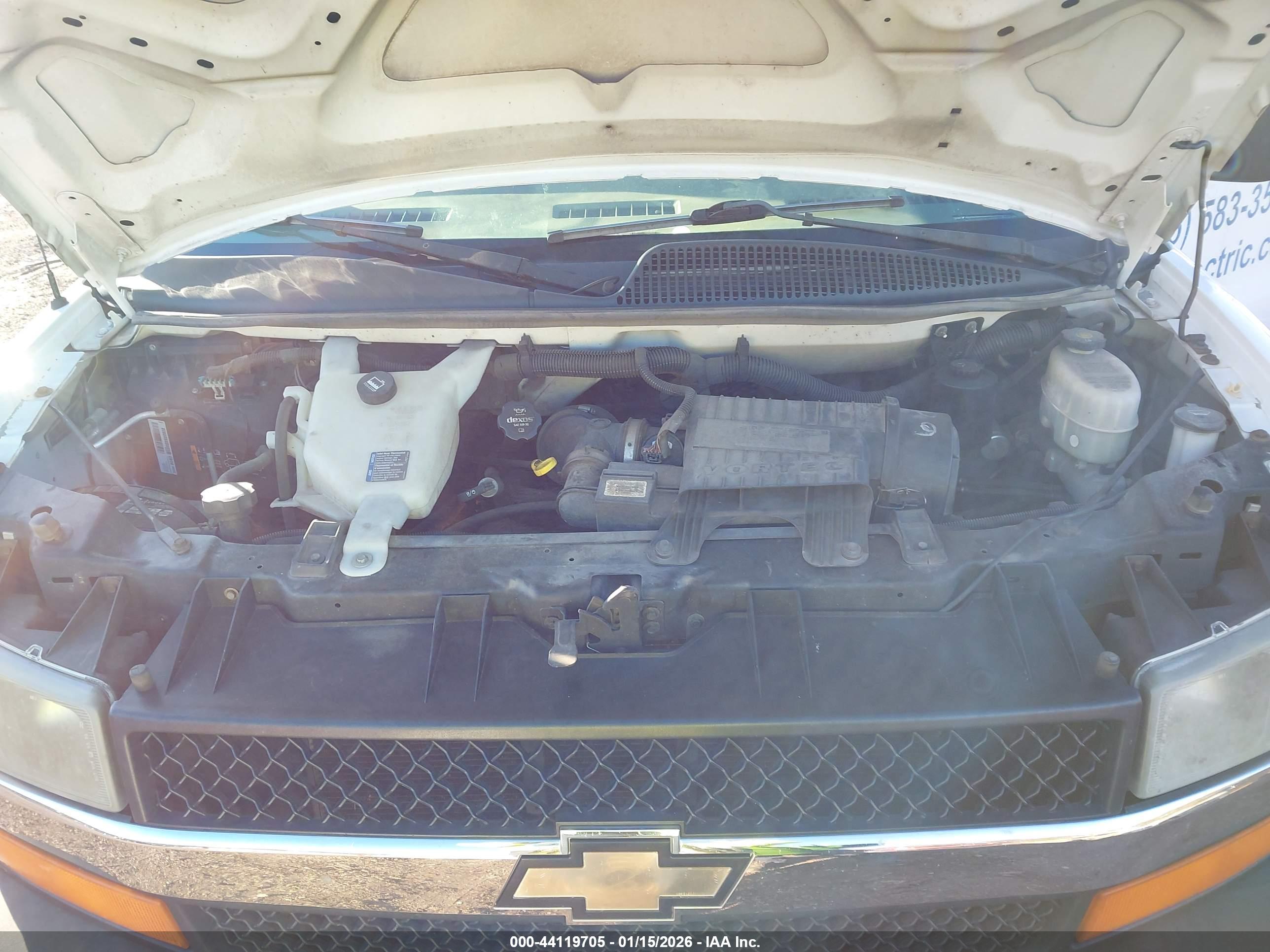 CHEVROLET EXPRESS image 10