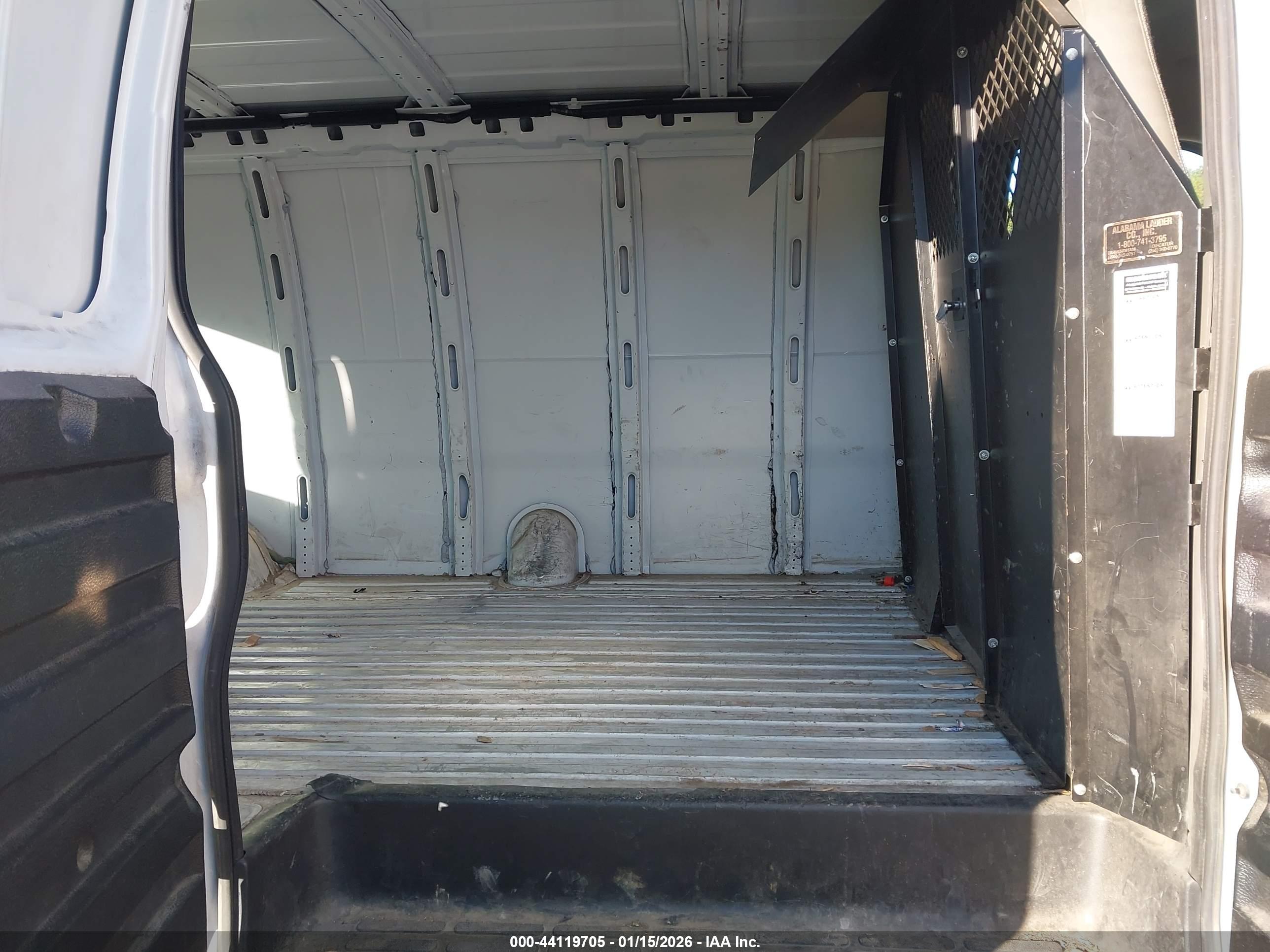 CHEVROLET EXPRESS image 8