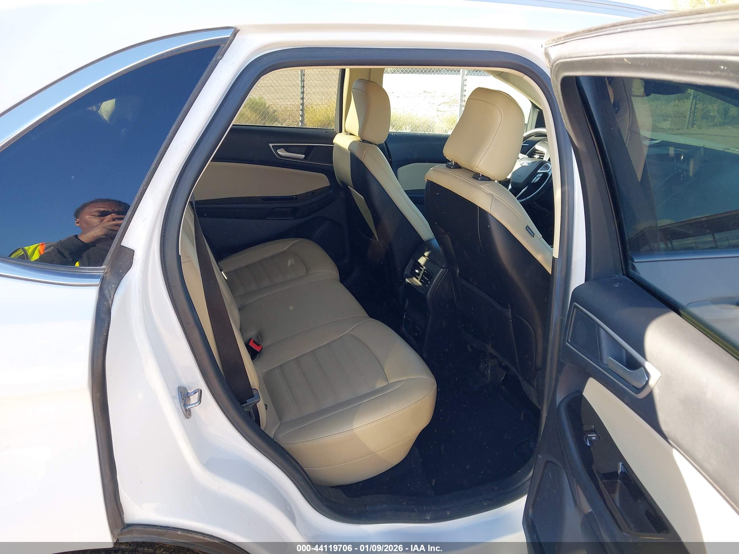 FORD EDGE image 8