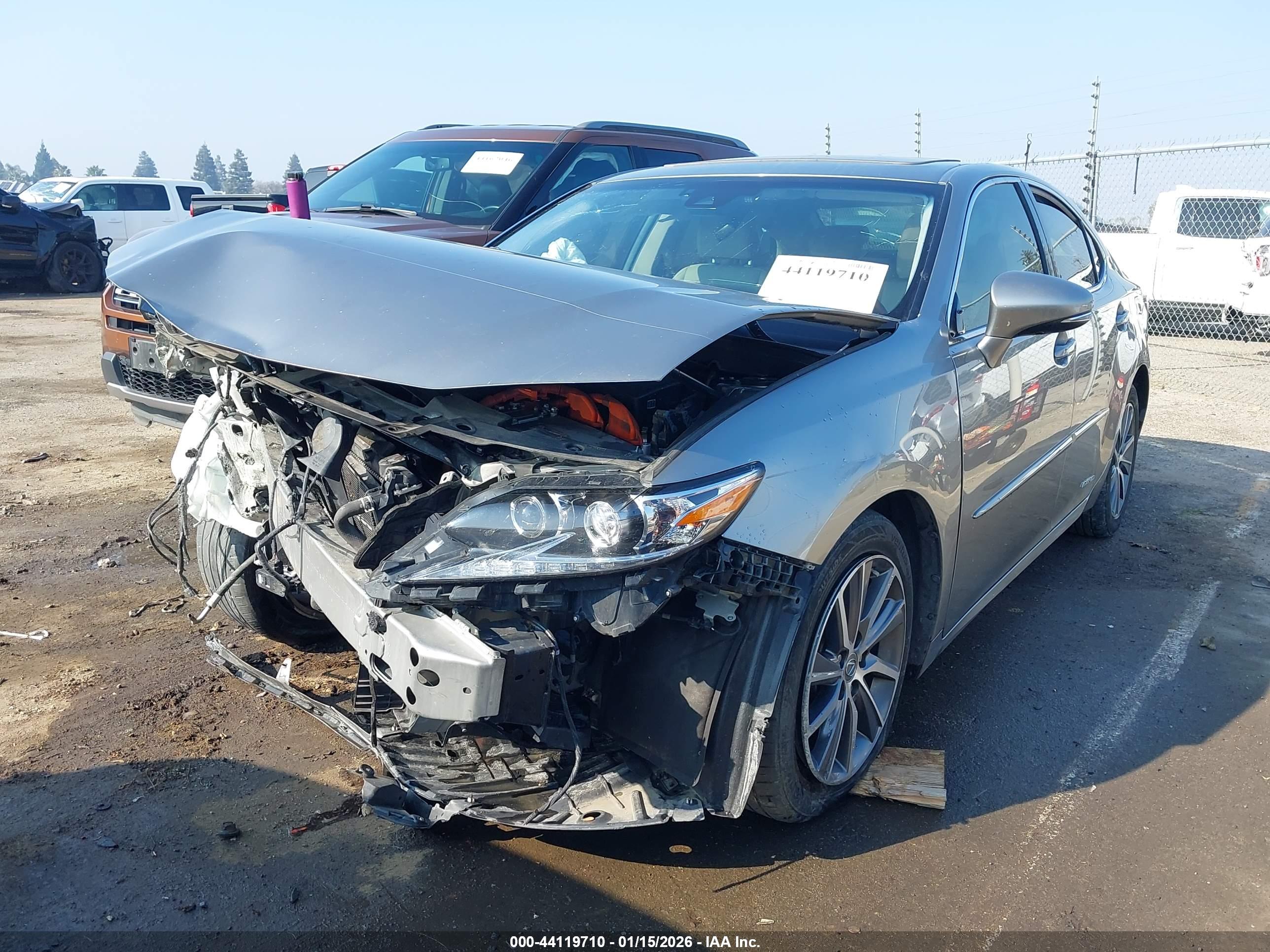 LEXUS ES image 2