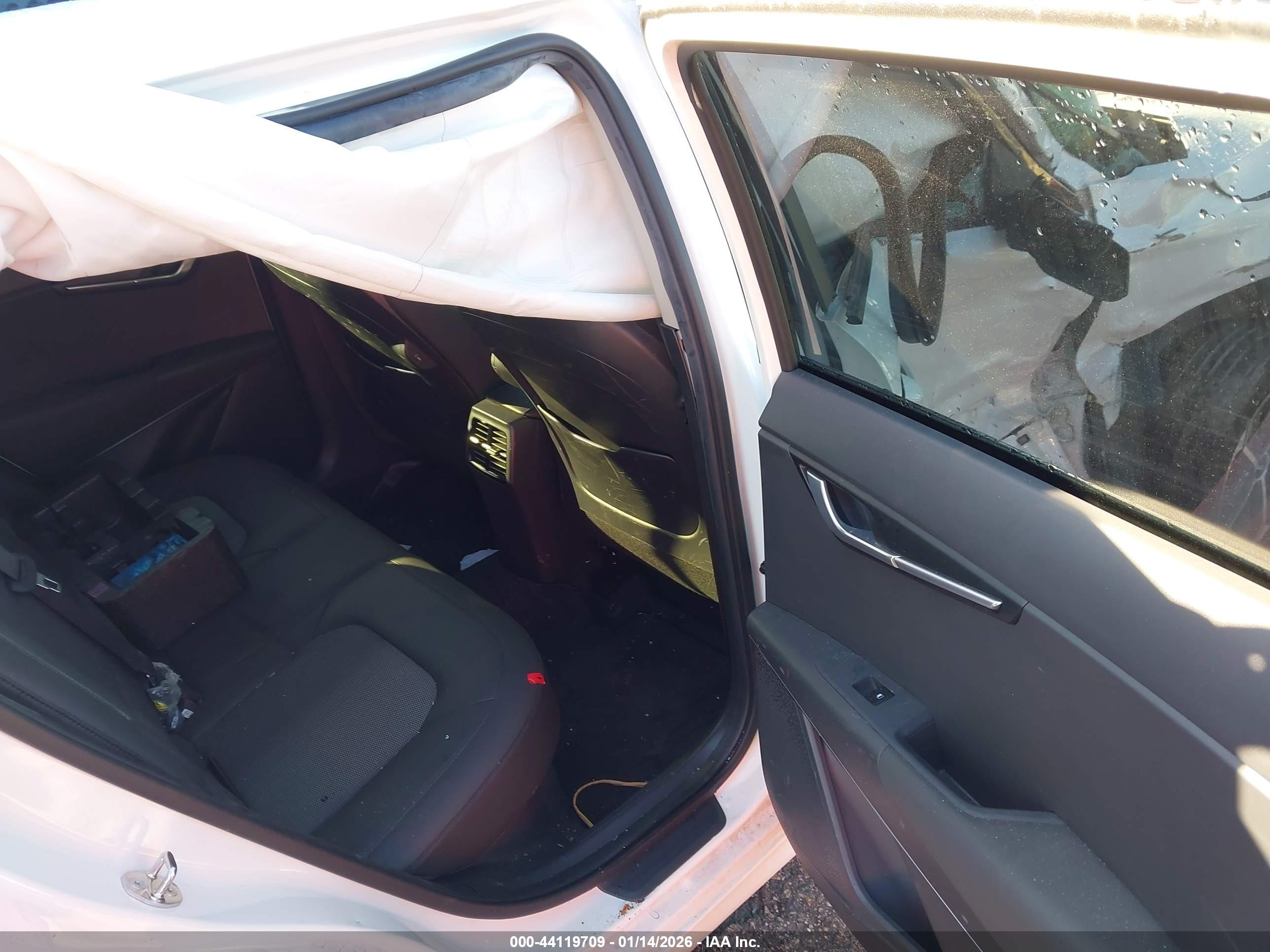 KIA NIRO image 8