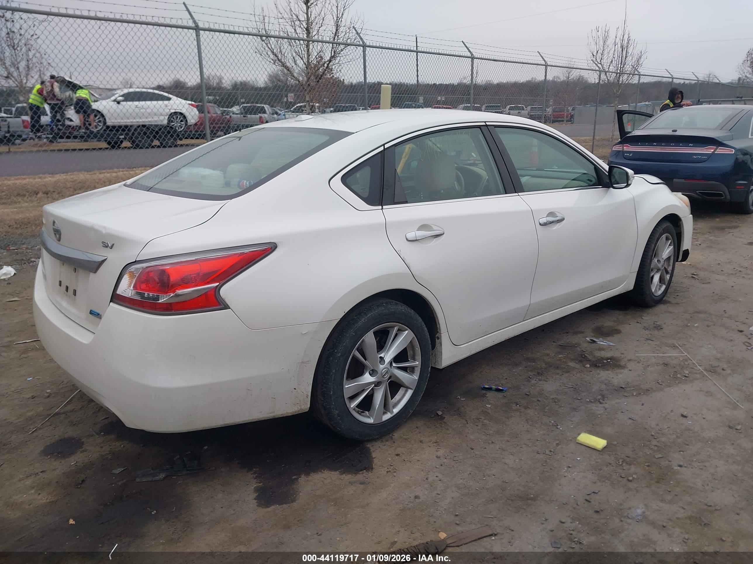 NISSAN ALTIMA image 4