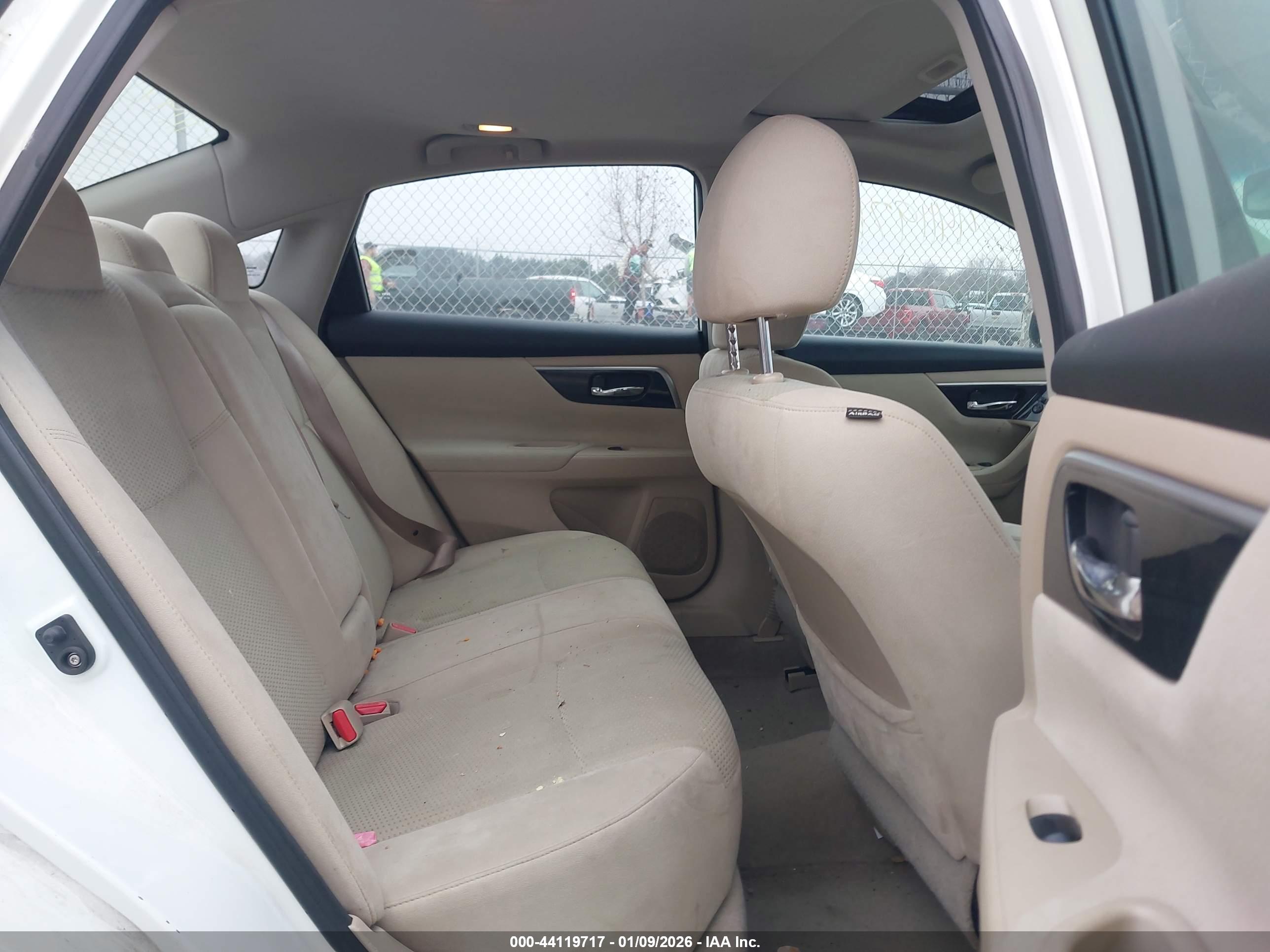NISSAN ALTIMA image 8