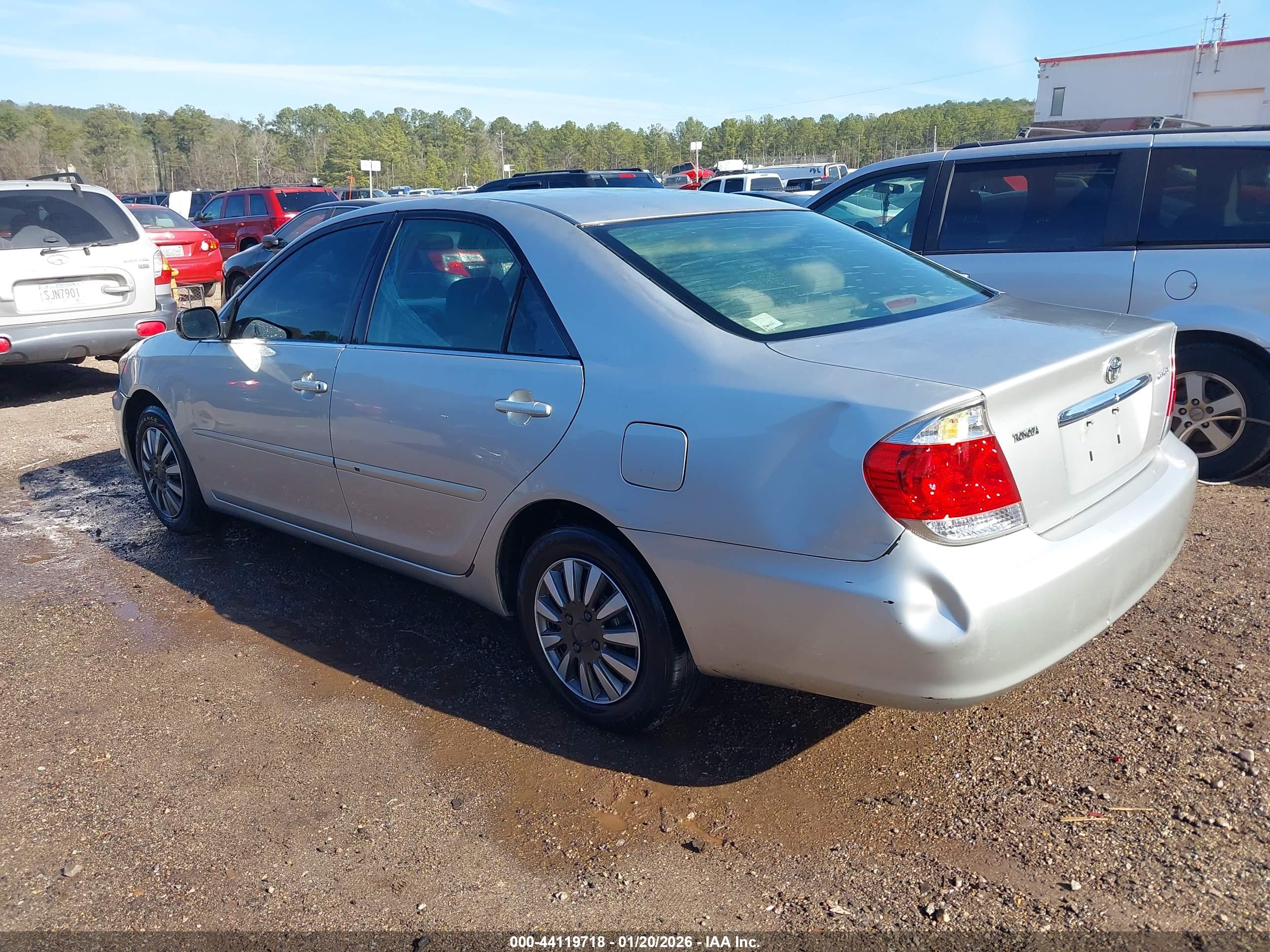 TOYOTA CAMRY image 3