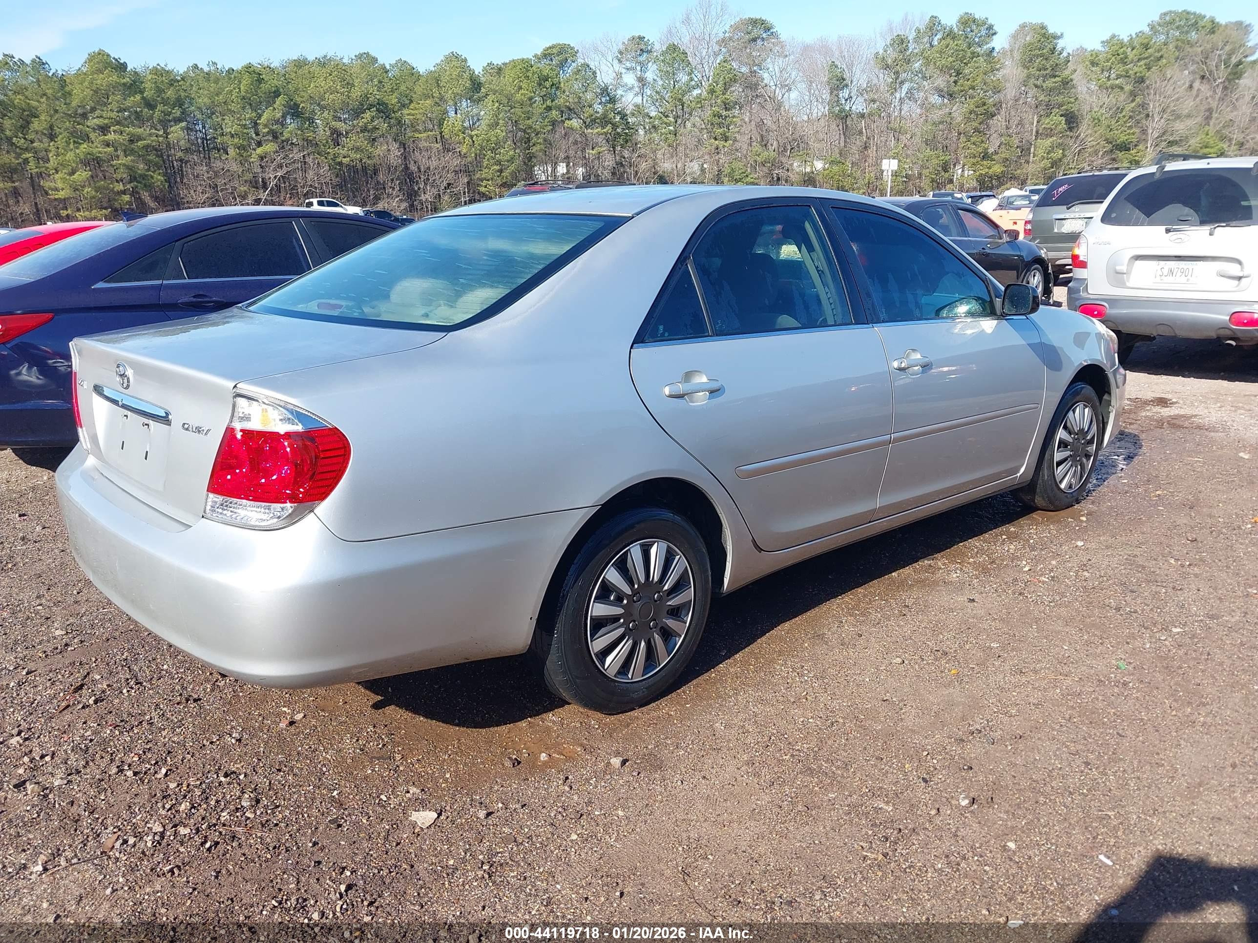 TOYOTA CAMRY image 4