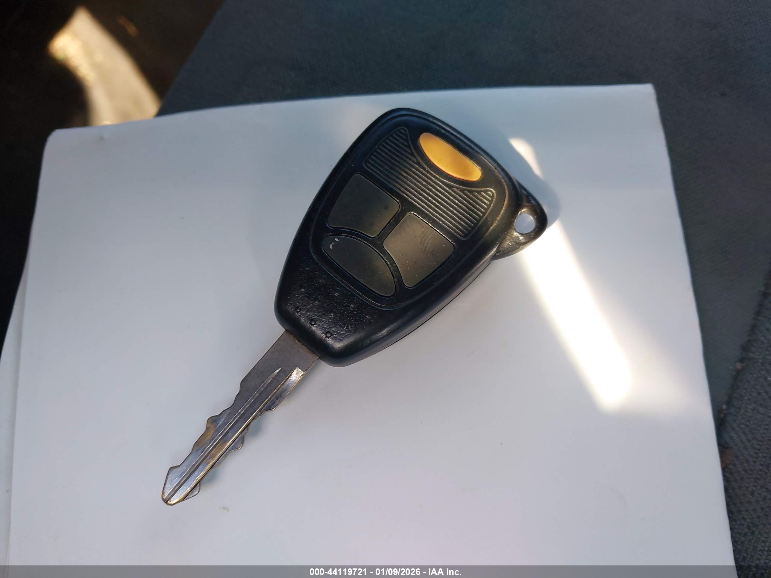 JEEP LIBERTY image 11