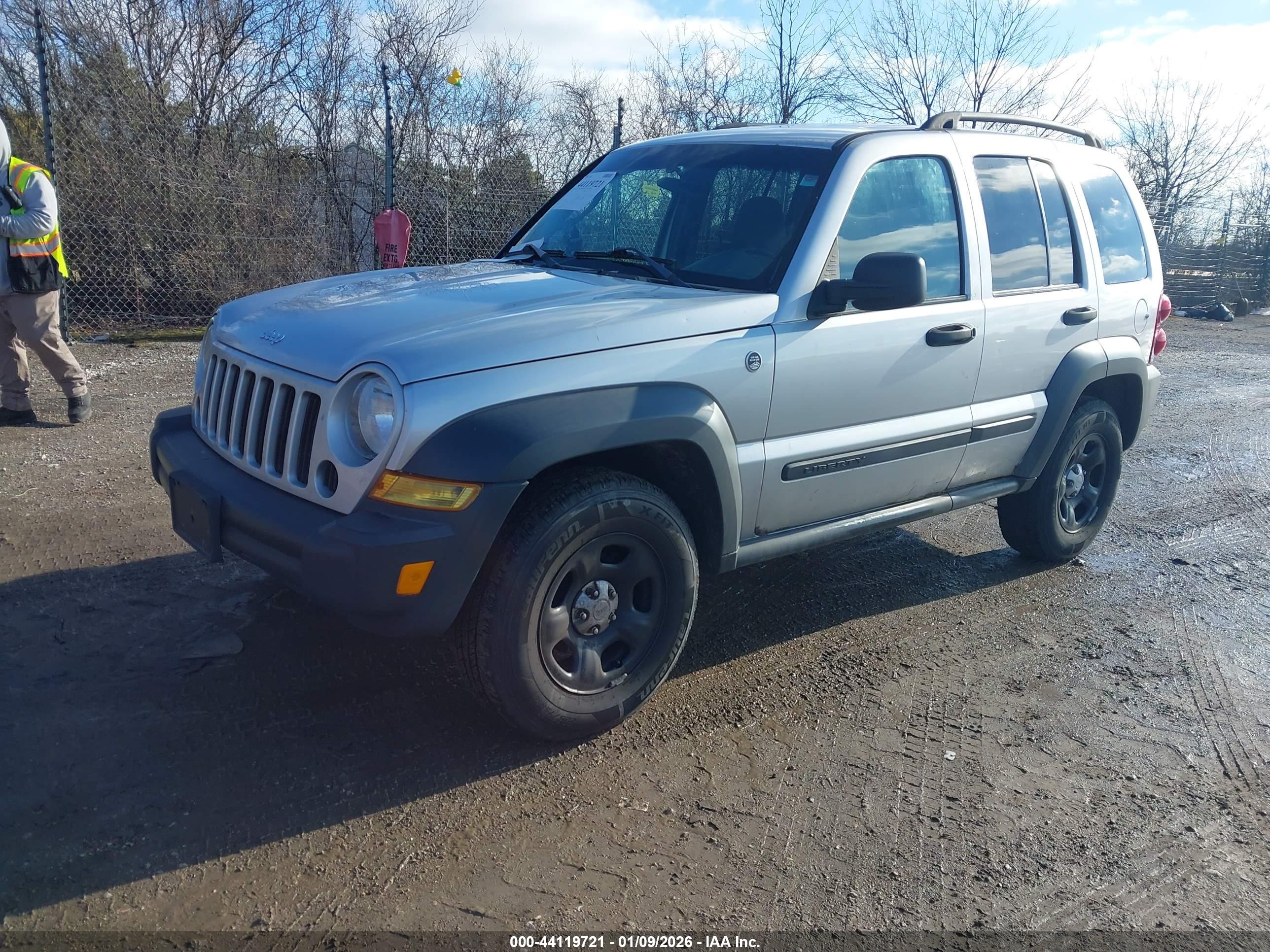 JEEP LIBERTY image 2