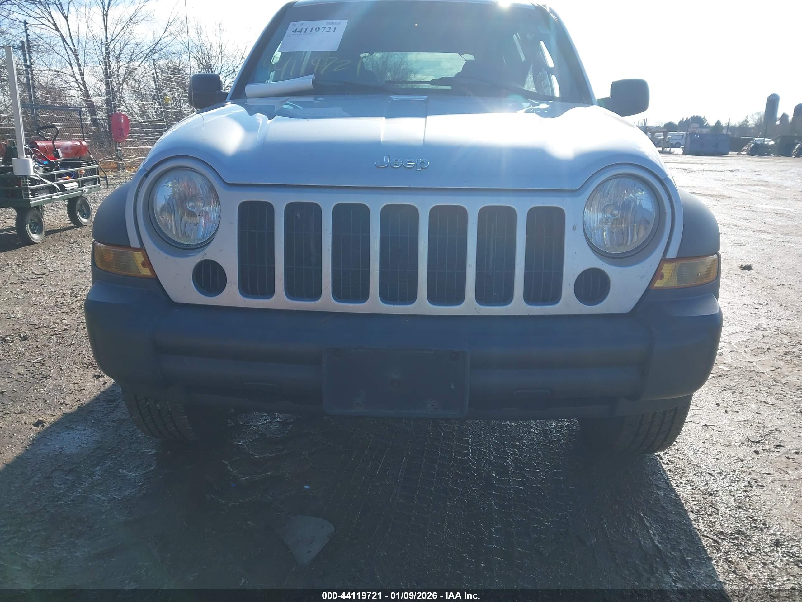 JEEP LIBERTY image 6