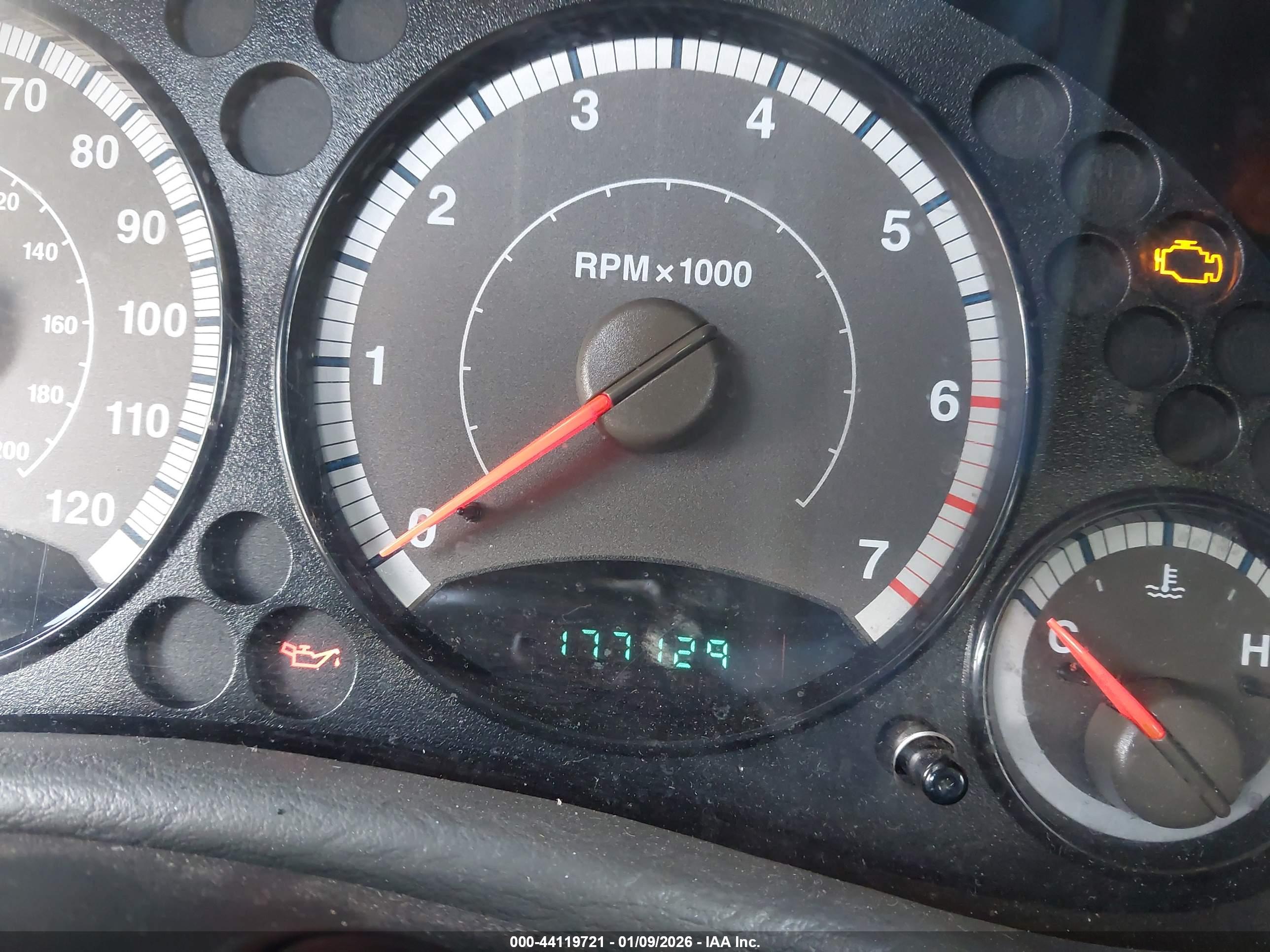 JEEP LIBERTY image 7
