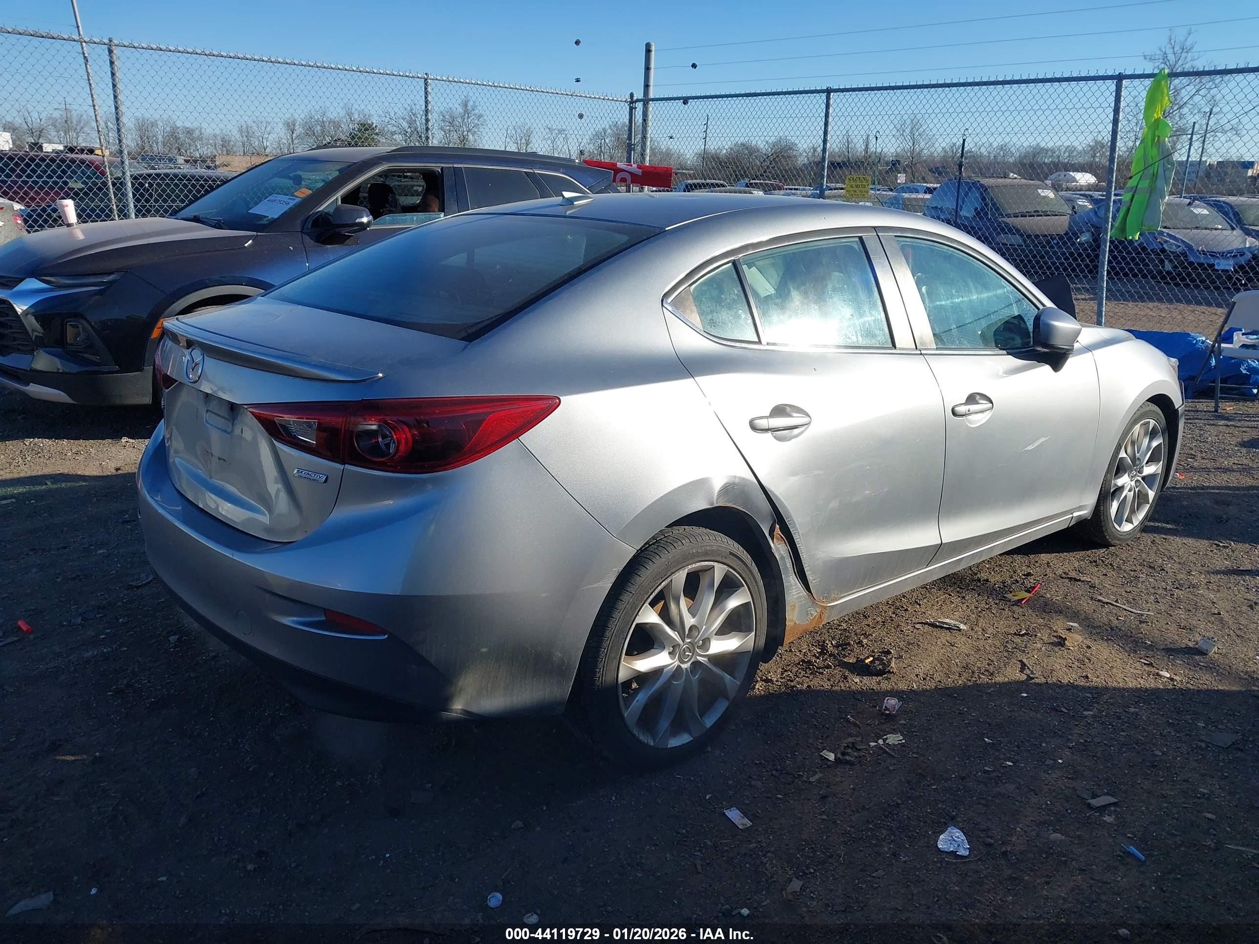 MAZDA MAZDA3 image 4
