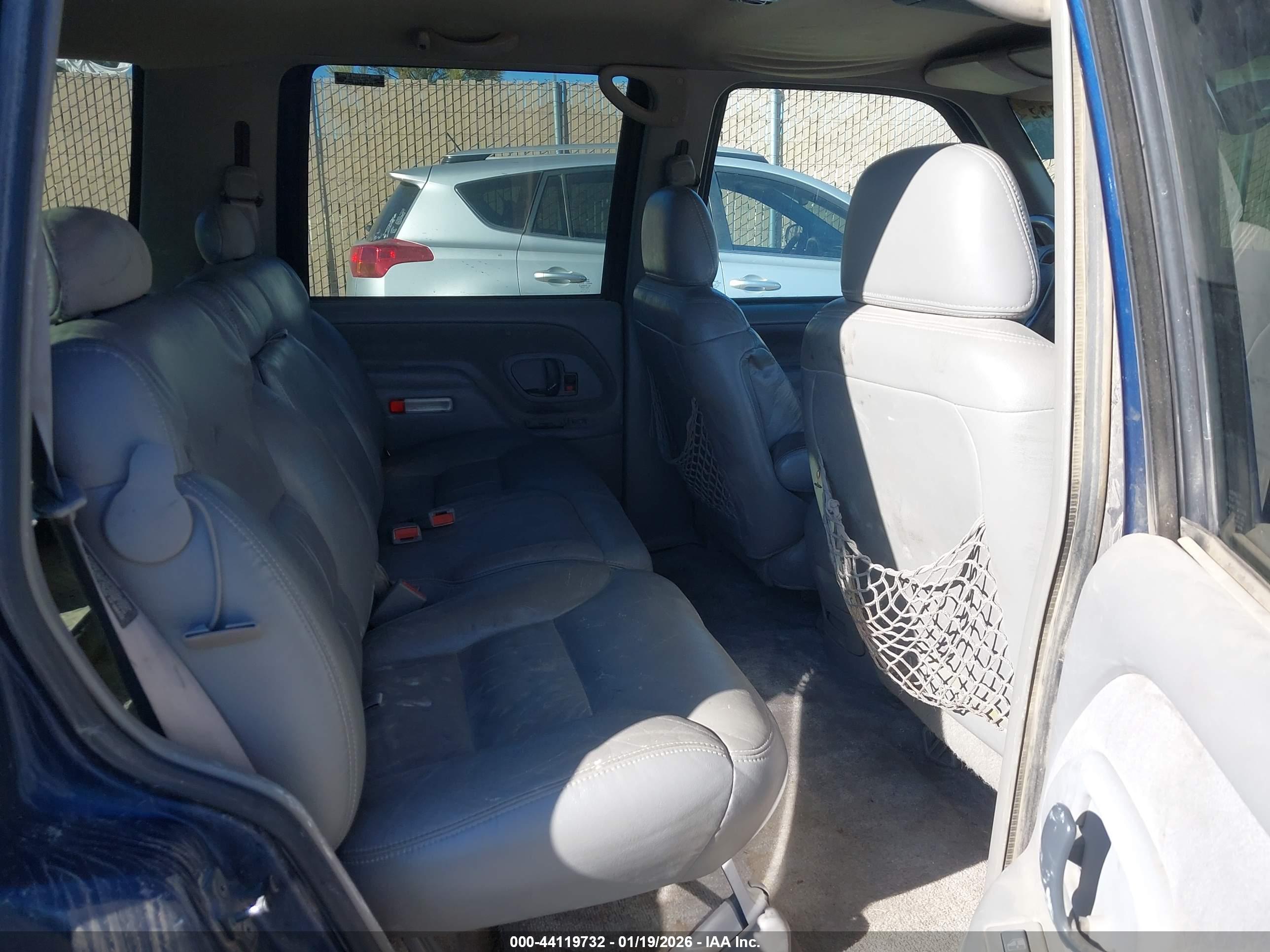 CHEVROLET TAHOE image 8