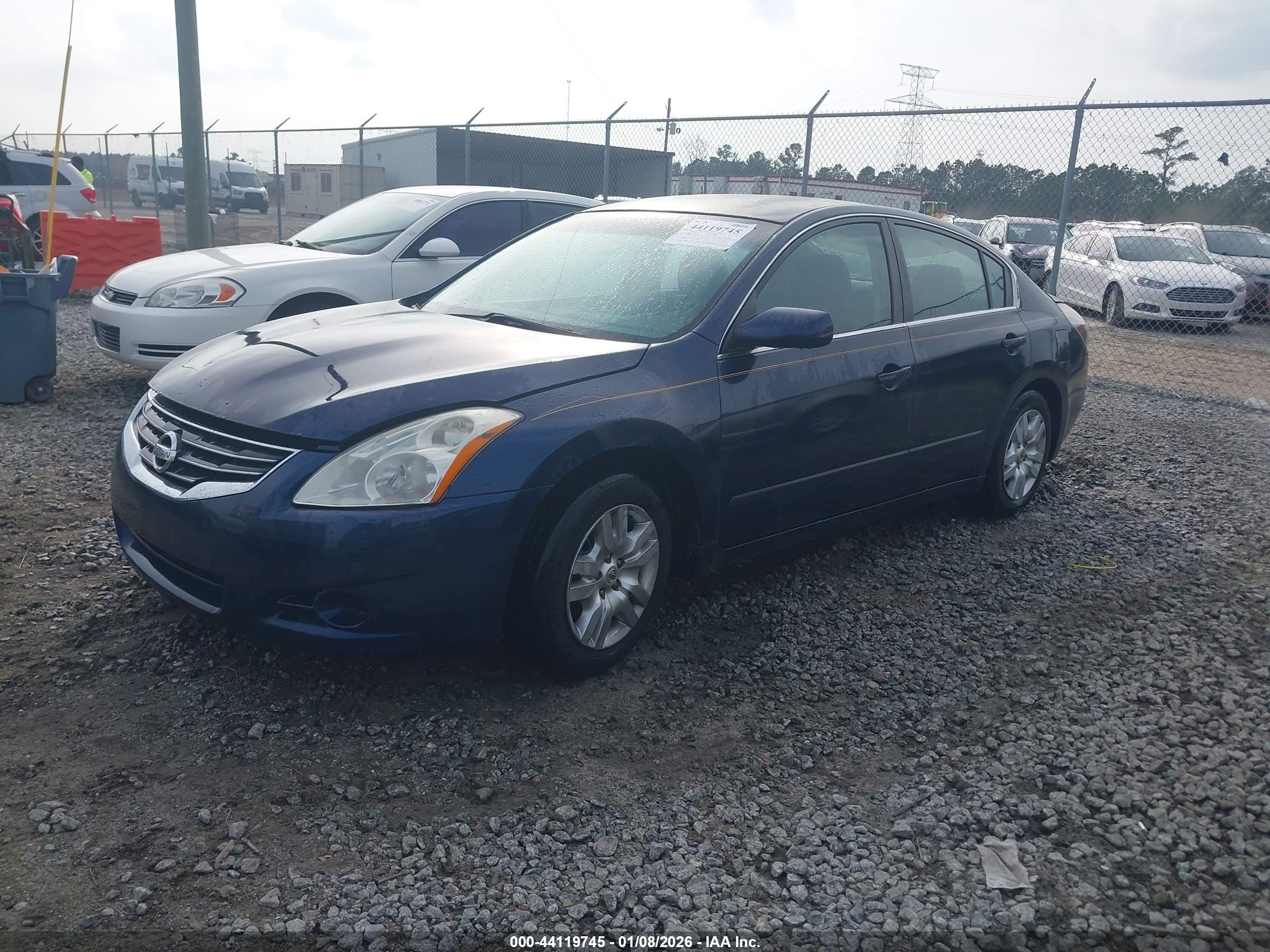 NISSAN ALTIMA image 2