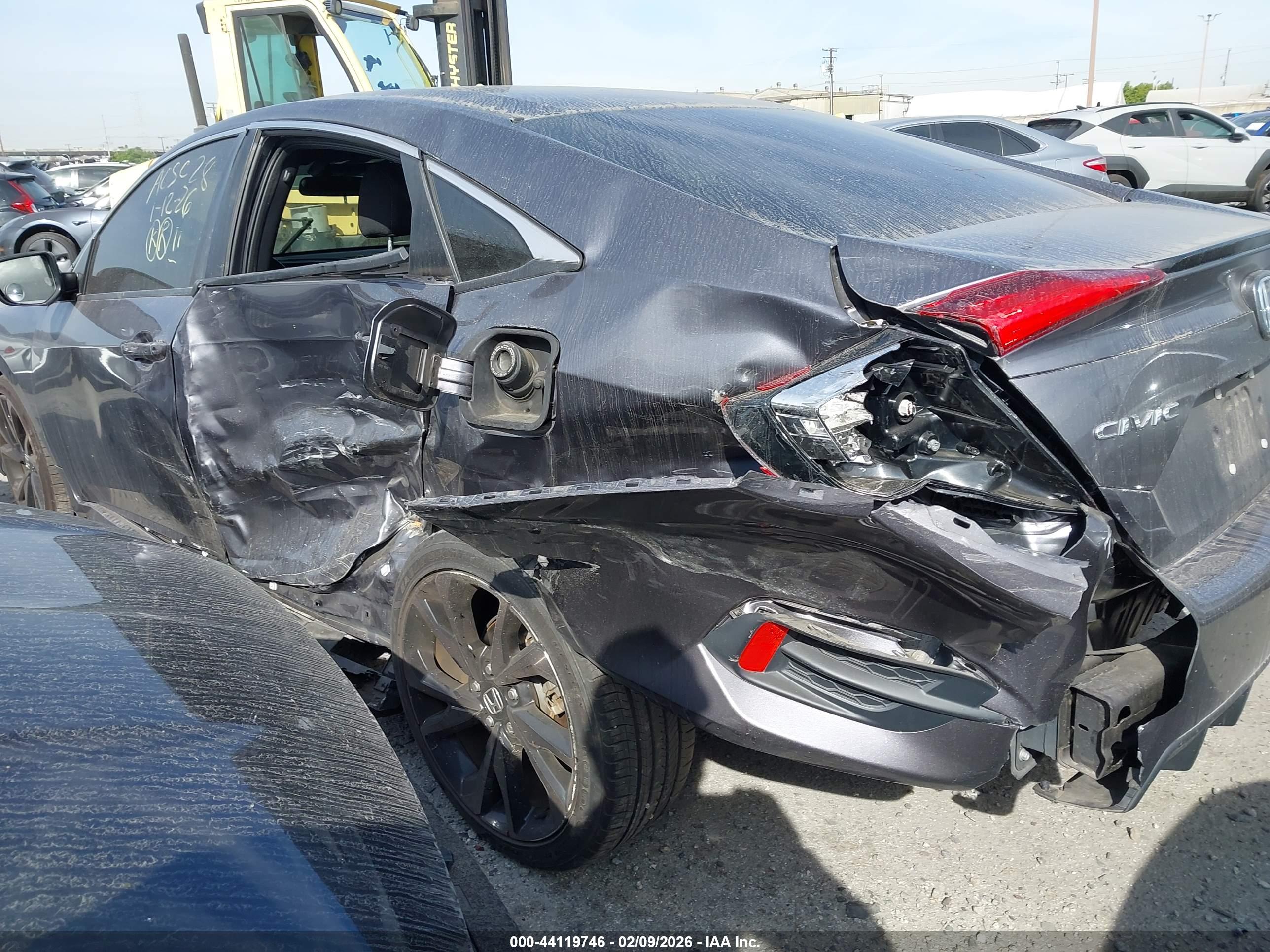 HONDA CIVIC image 3