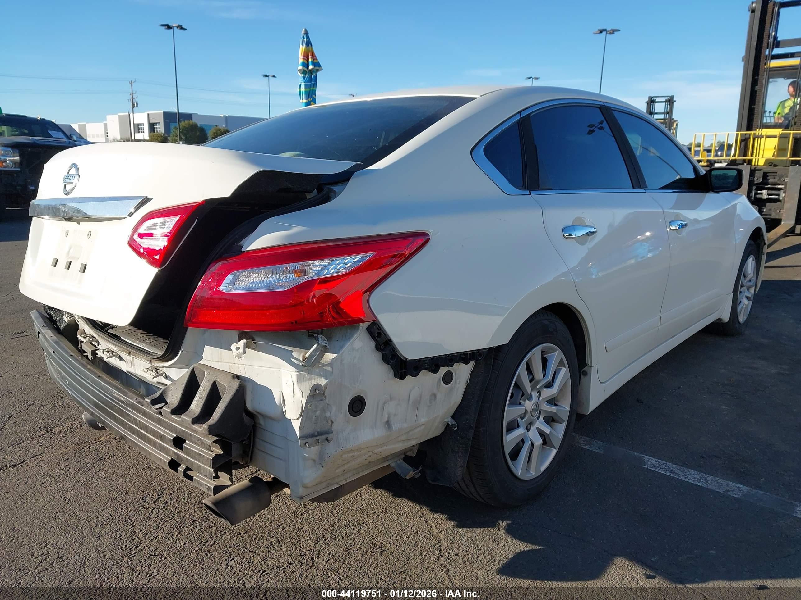 NISSAN ALTIMA image 4