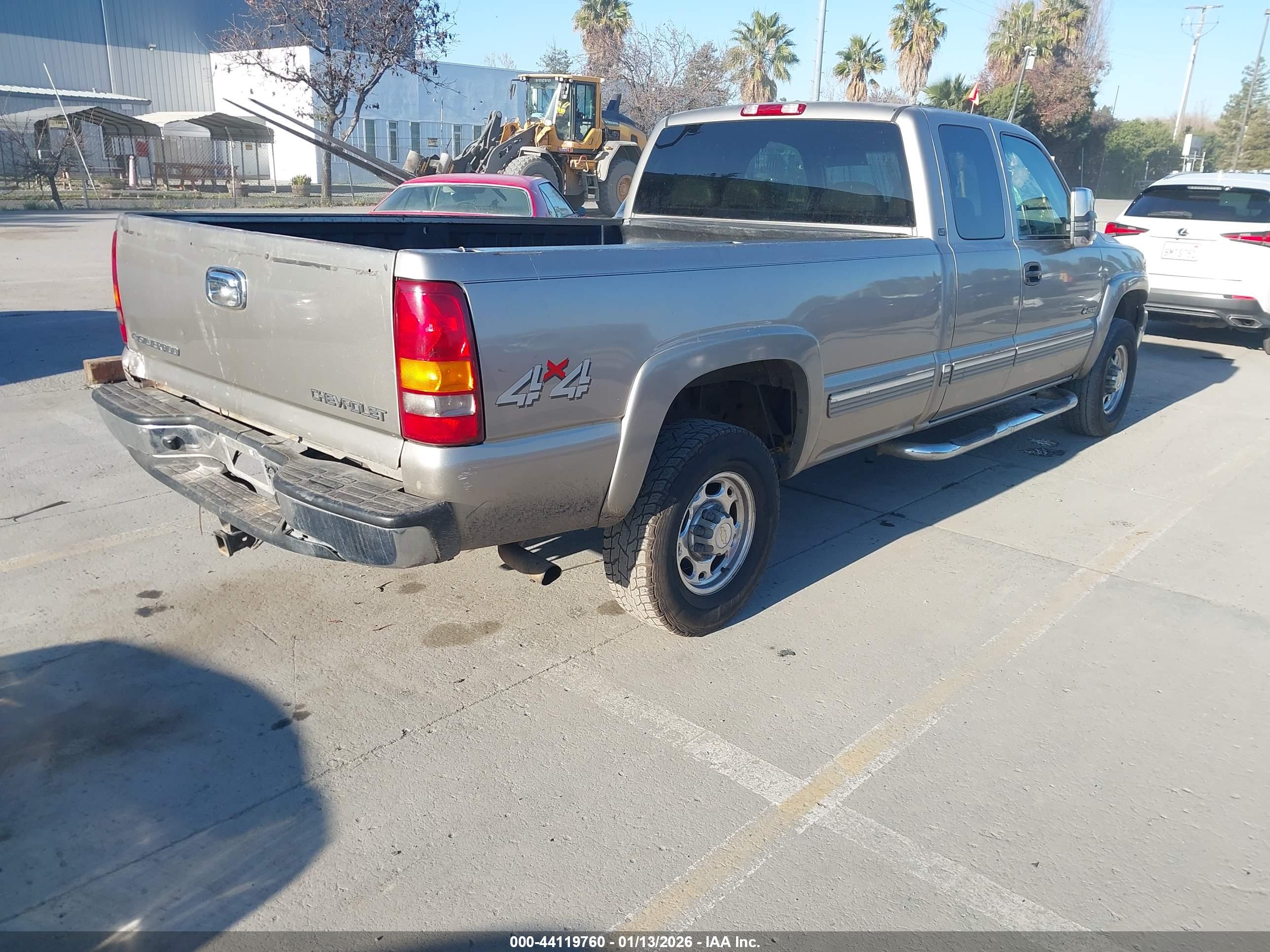 CHEVROLET SILVERADO image 4