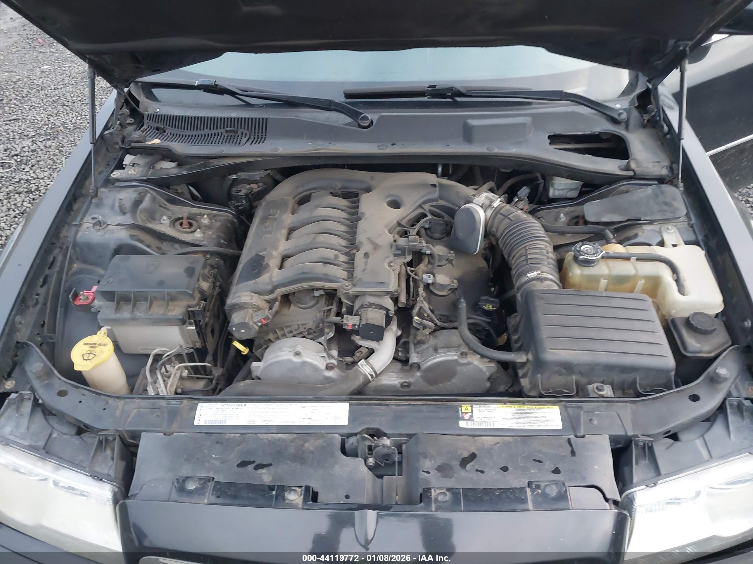 CHRYSLER 300 image 10