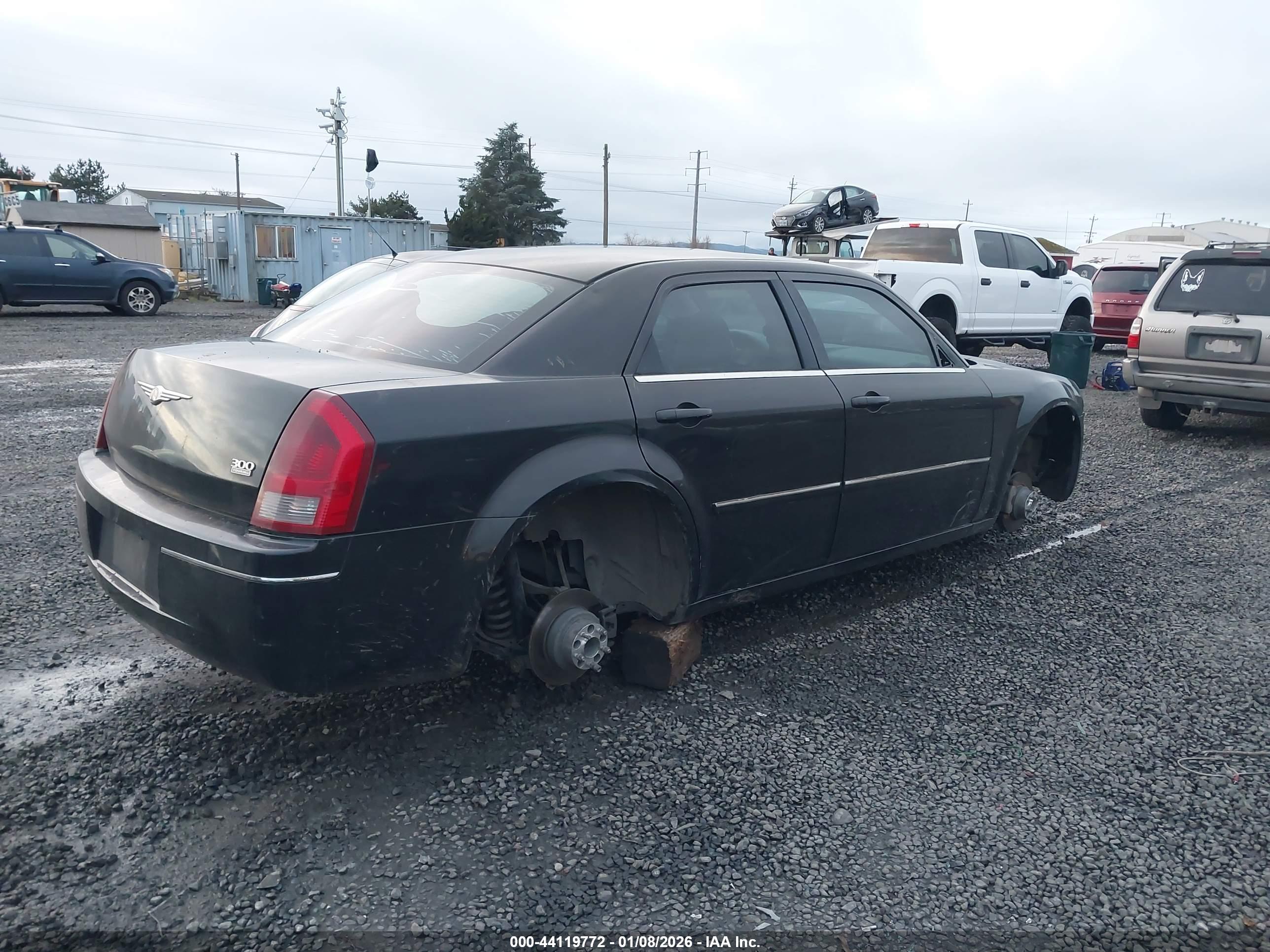 CHRYSLER 300 image 4