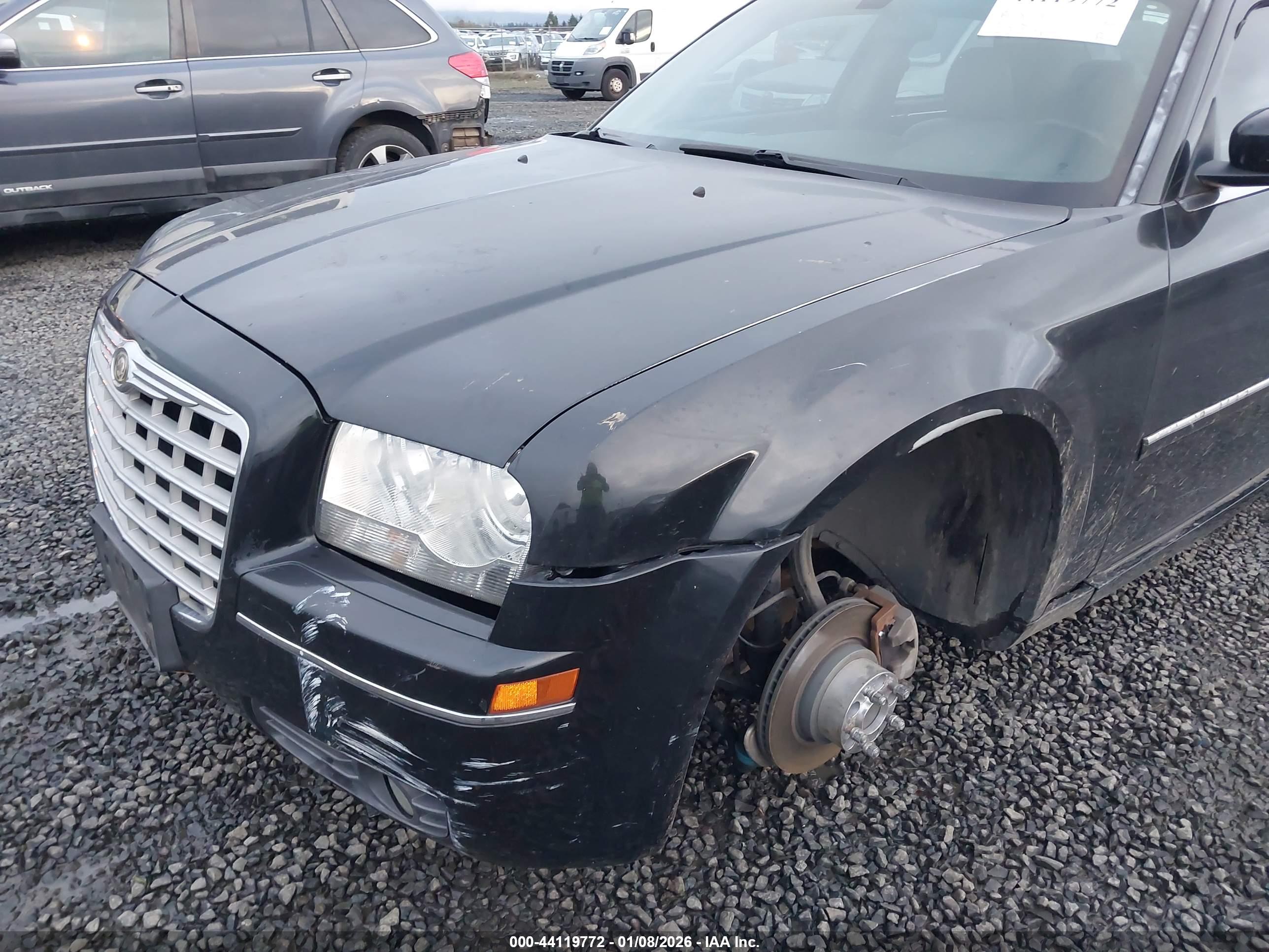 CHRYSLER 300 image 6