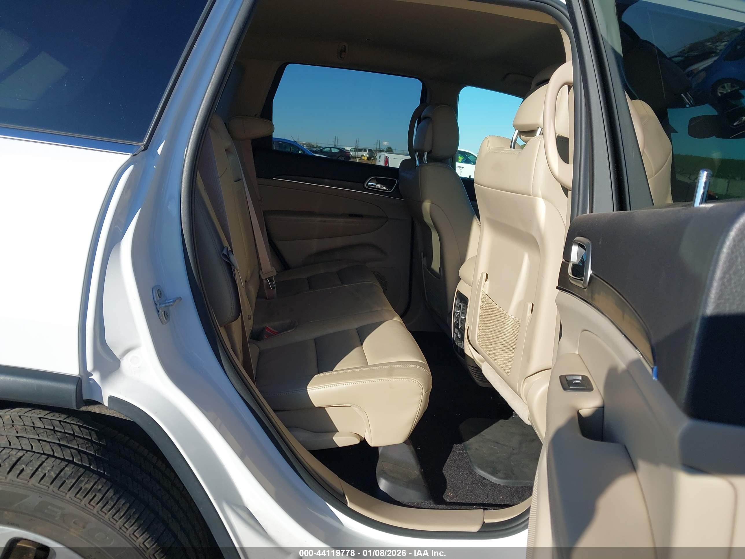 JEEP GRAND image 8