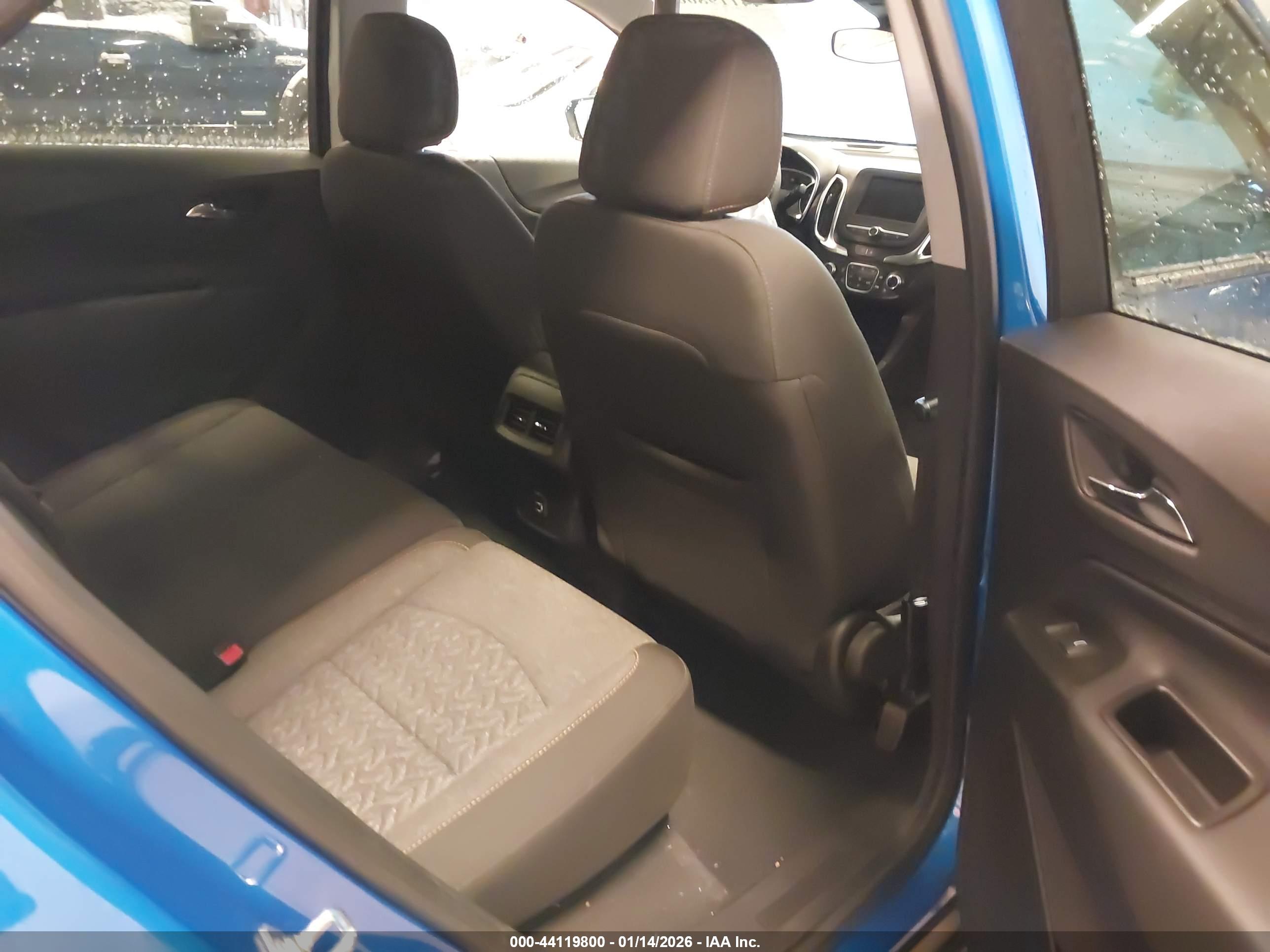 CHEVROLET EQUINOX image 8