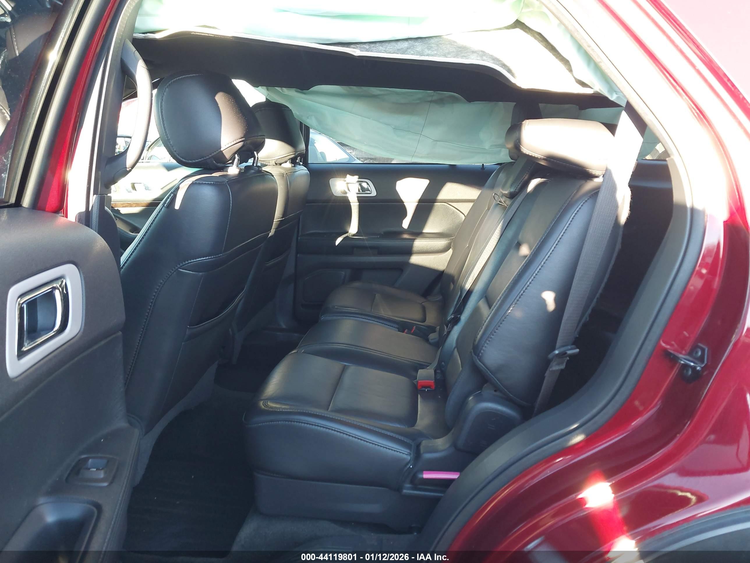 FORD EXPLORER image 8