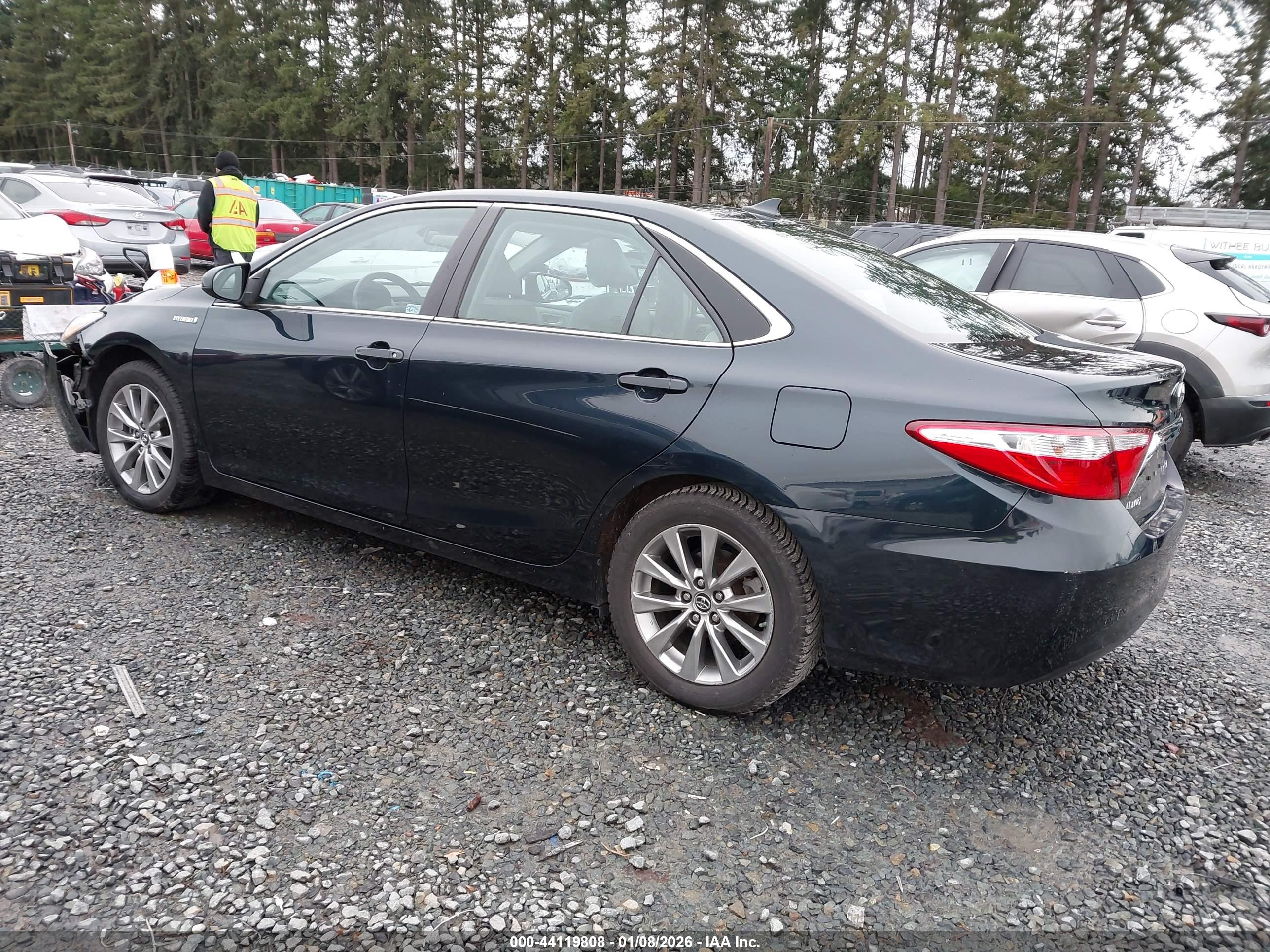 TOYOTA CAMRY image 3