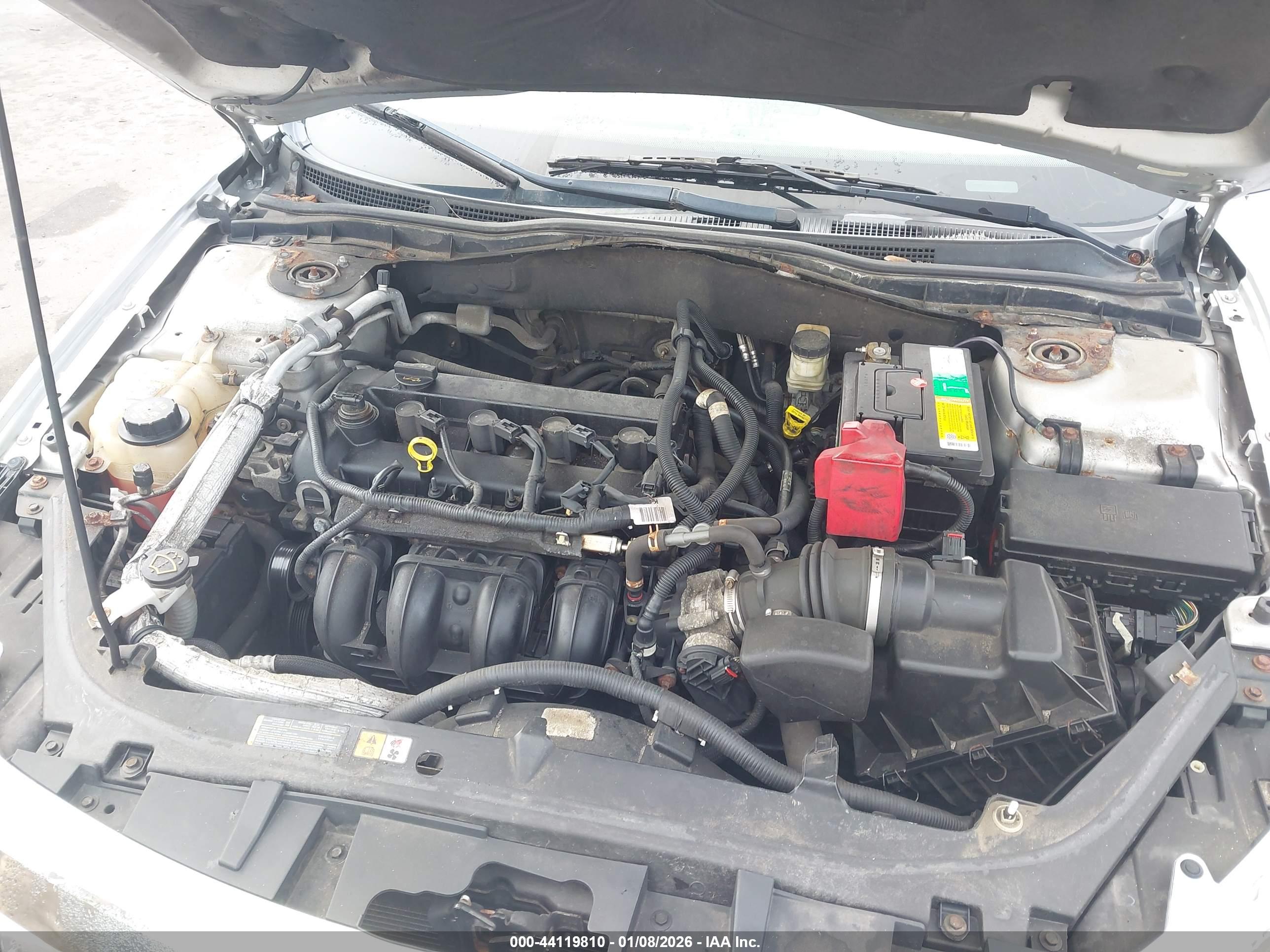 FORD FUSION image 10