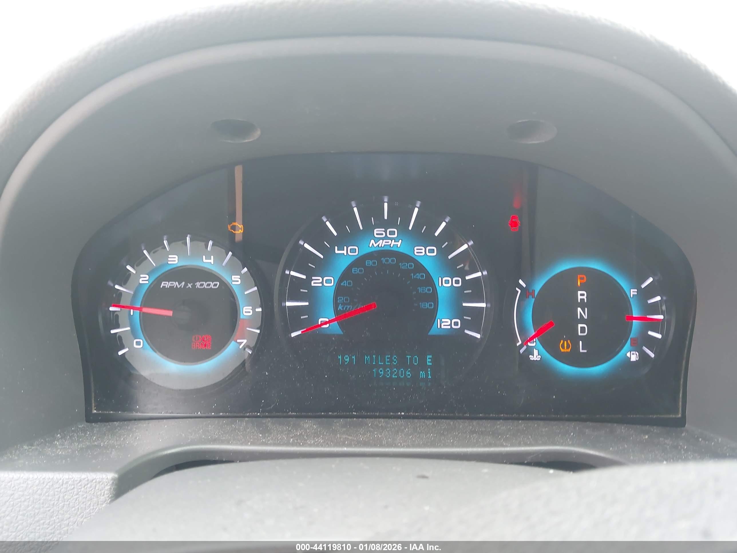 FORD FUSION image 7