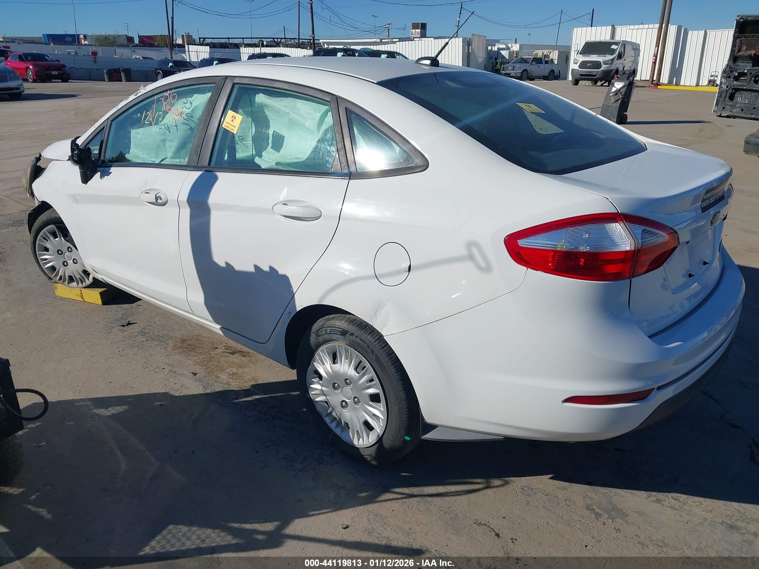 FORD FIESTA image 3