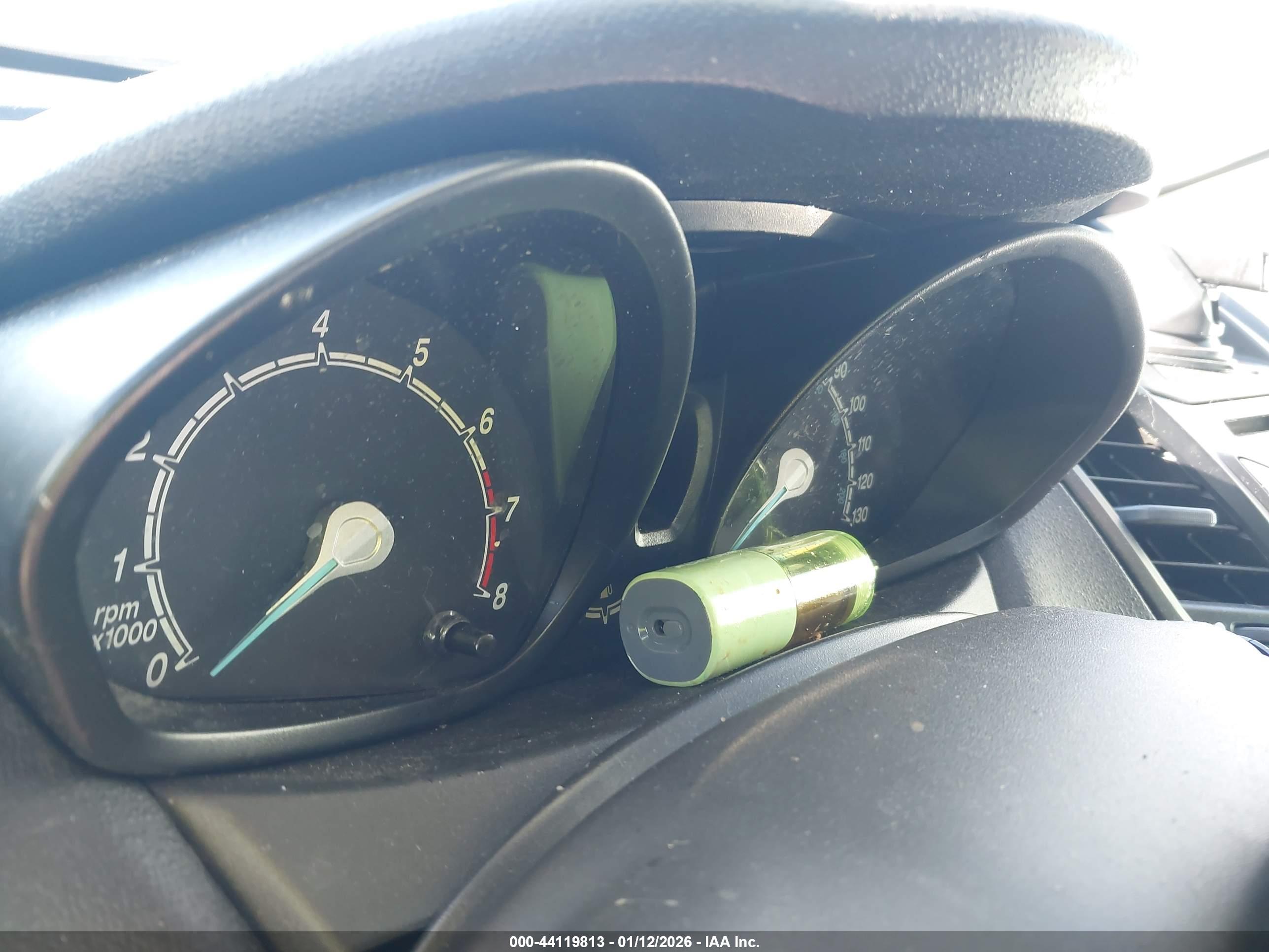 FORD FIESTA image 7