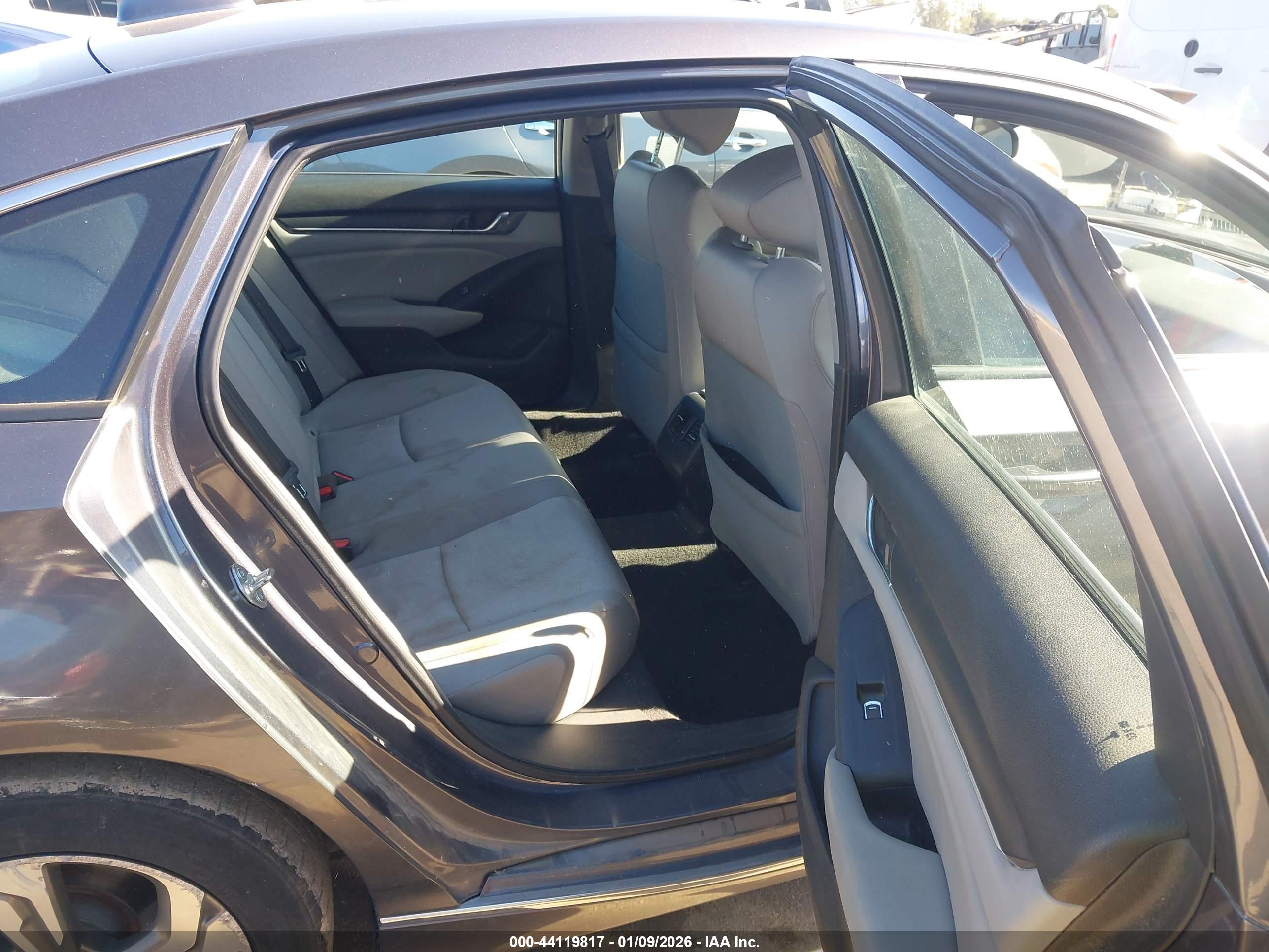 HONDA ACCORD image 8