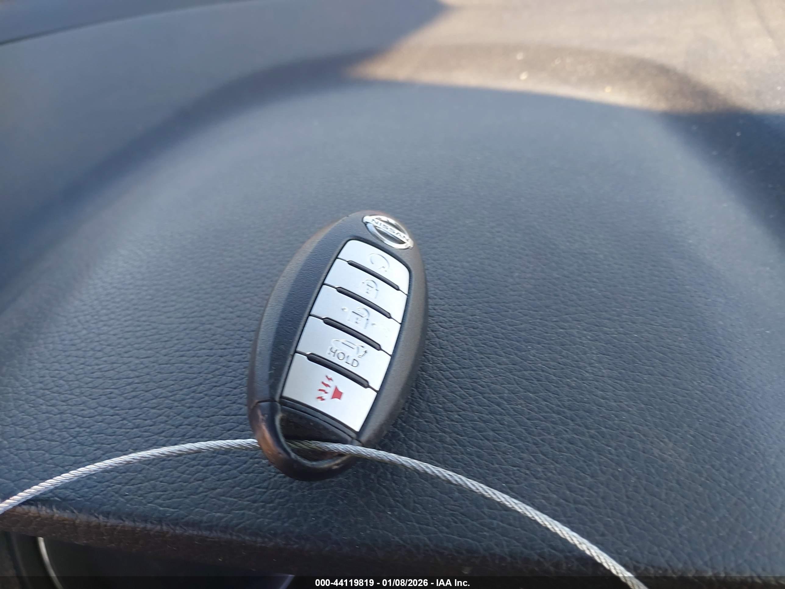 NISSAN ROGUE image 11